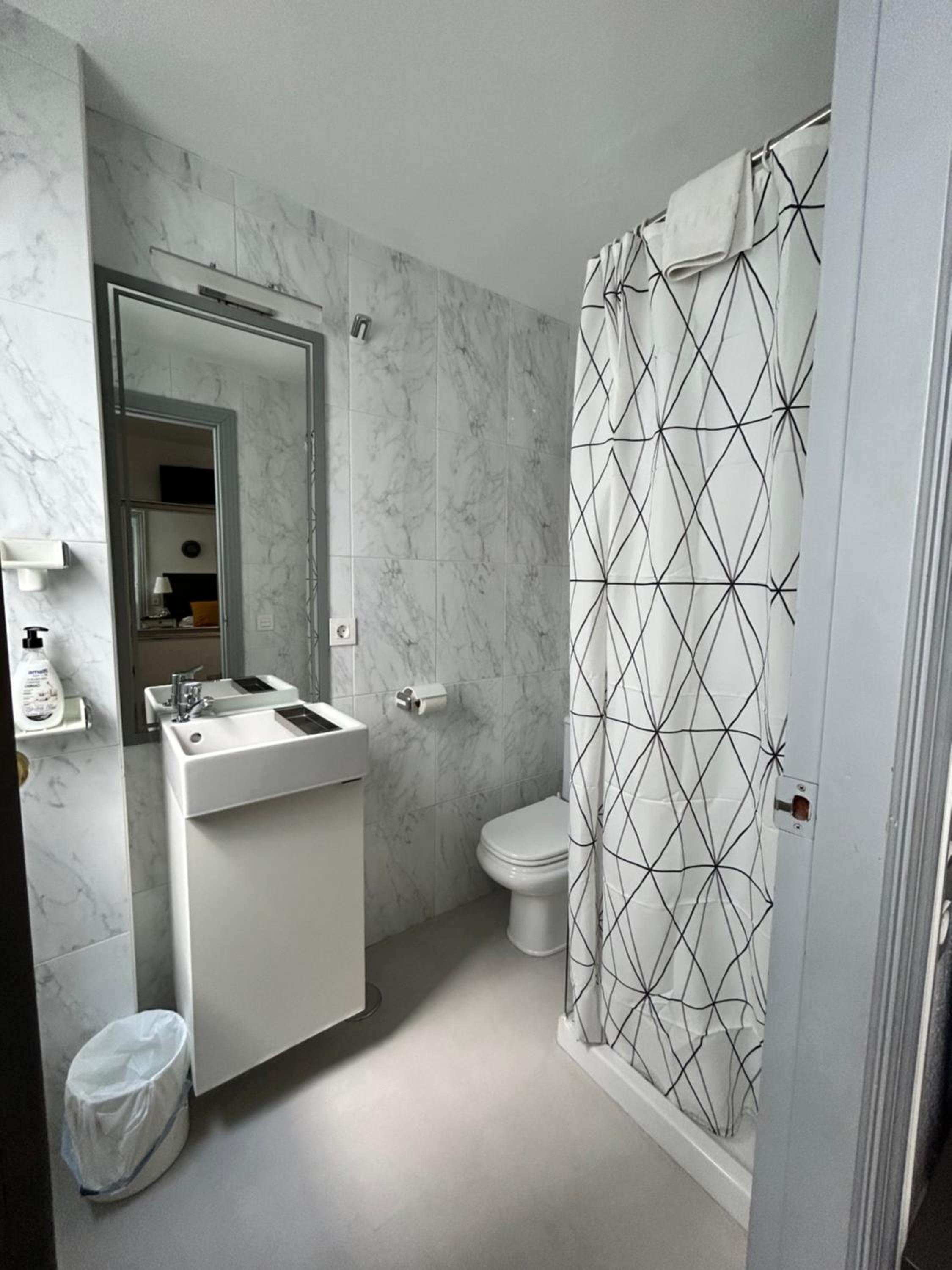 Marbella Vacations - Hostal Berlin - Property Image 40