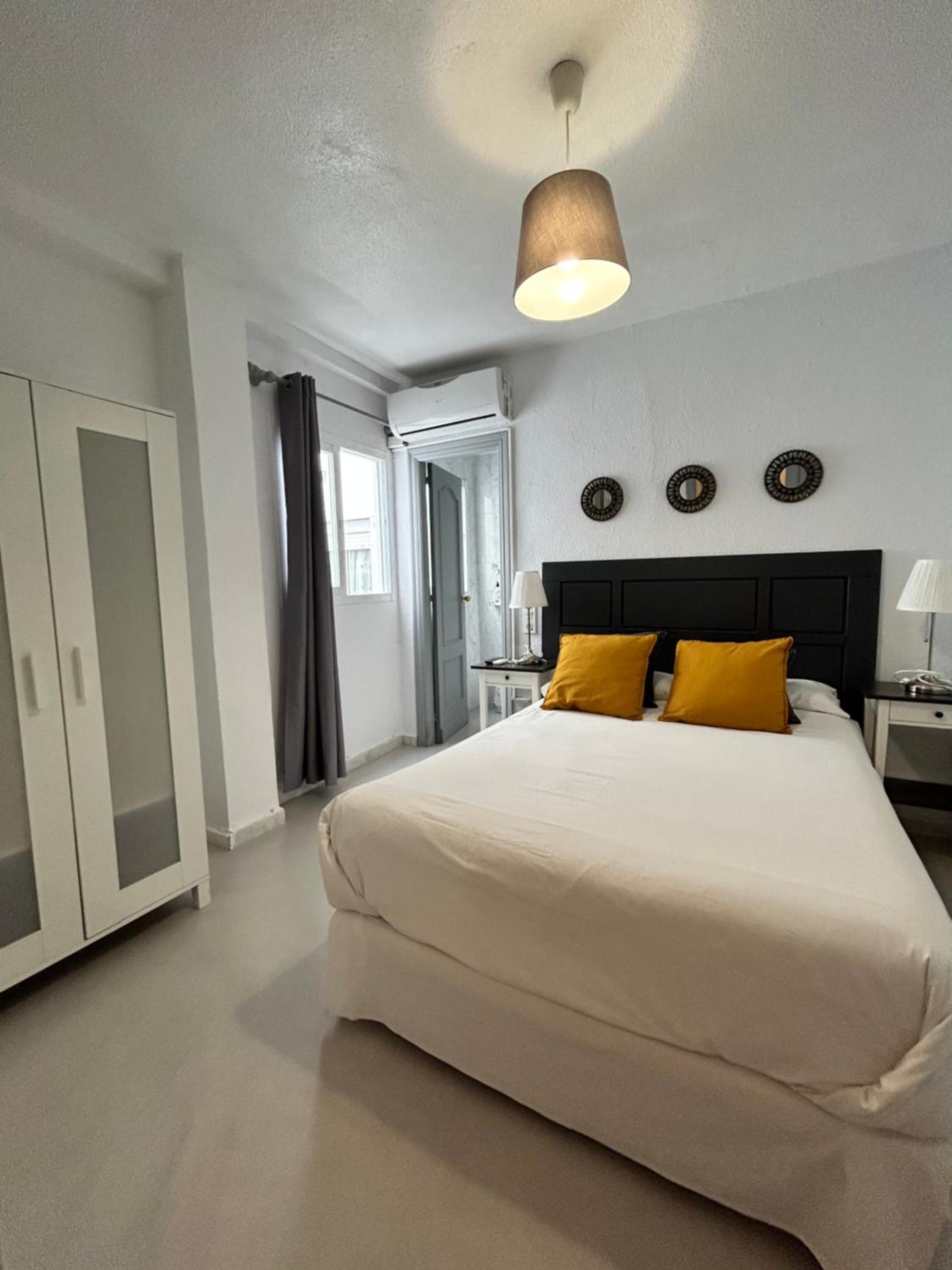 Marbella Vacations - Hostal Berlin - Property Image 30