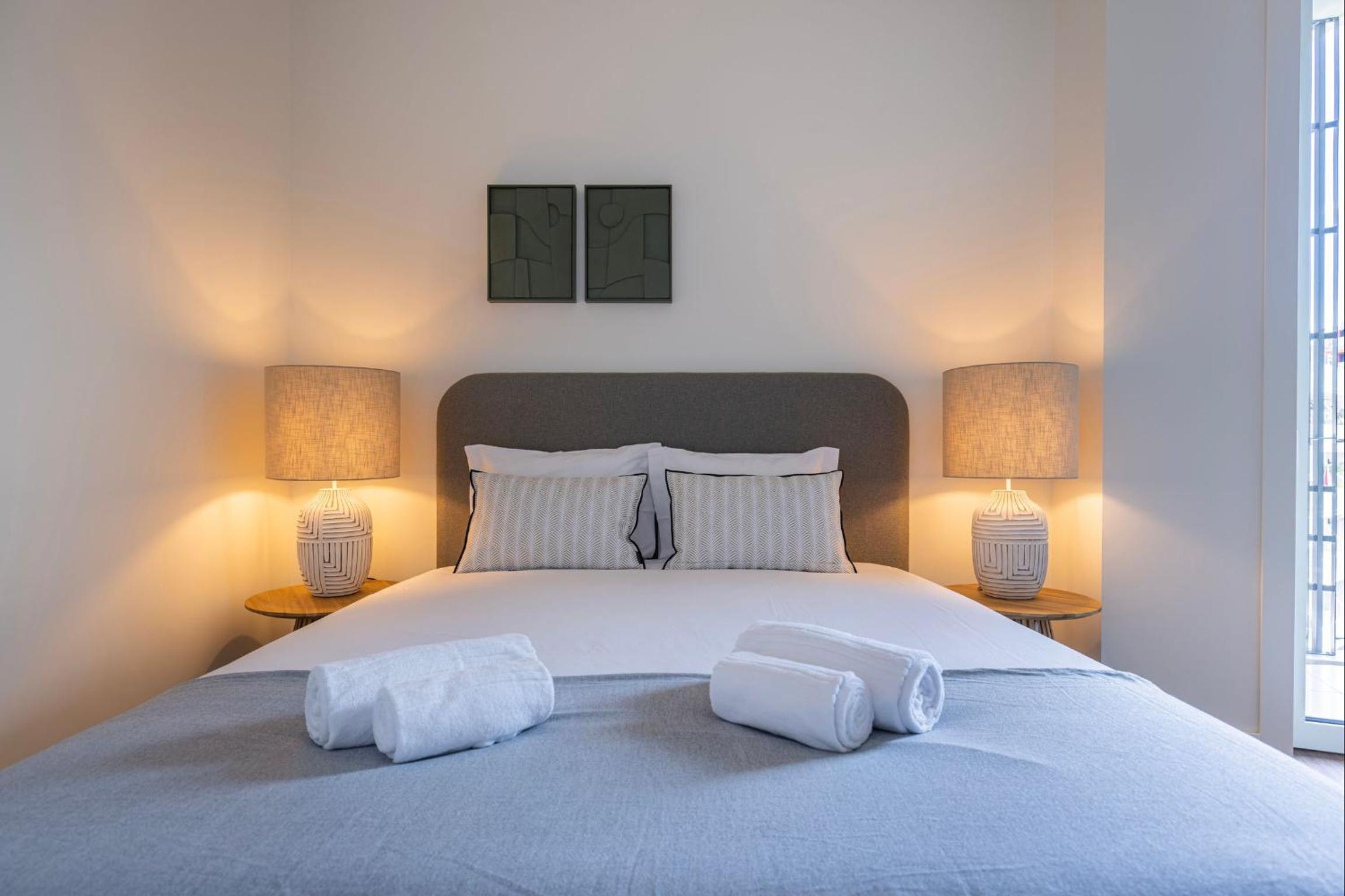 Radiant Apartment in City Center by LovelyStay view 5