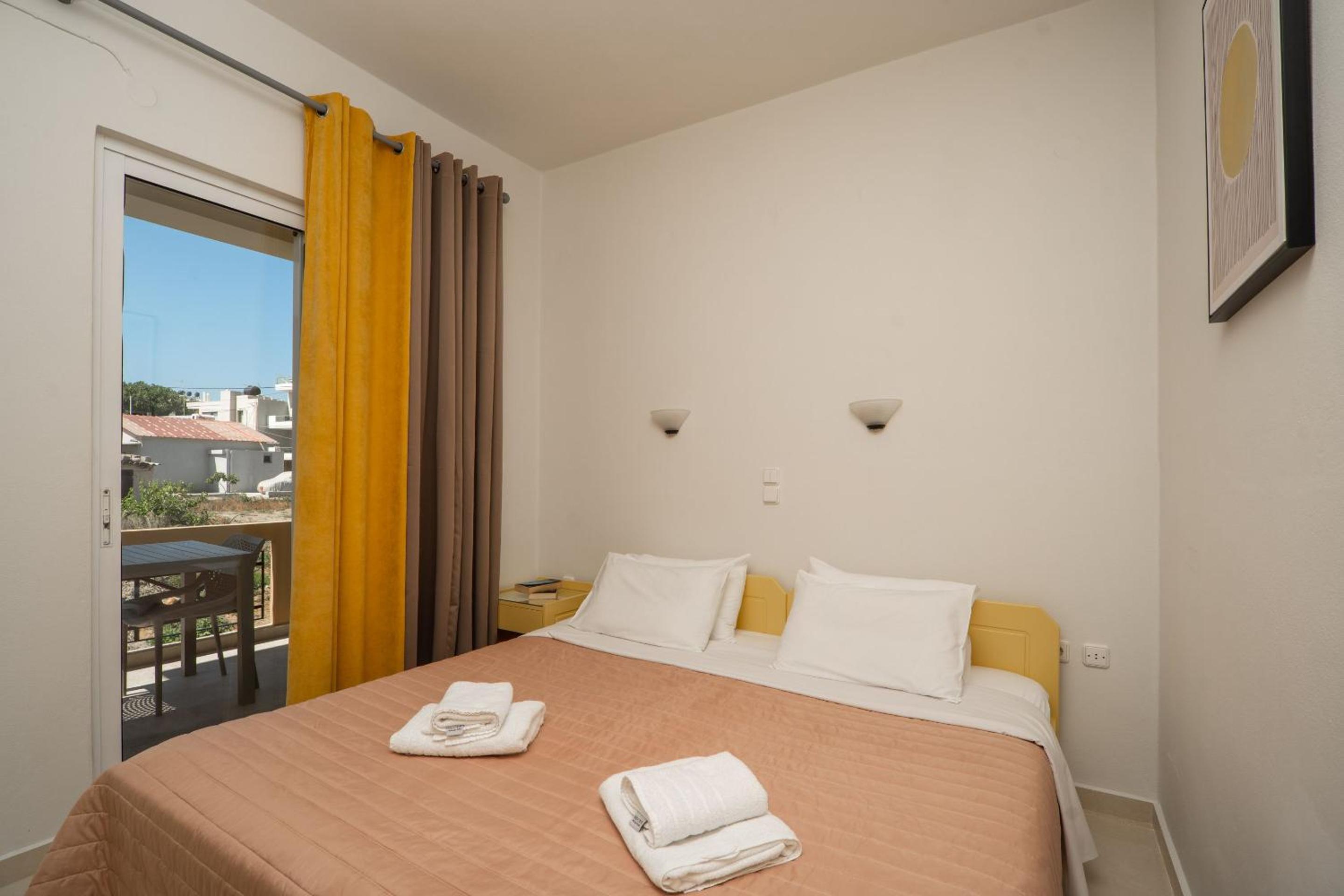 Rhoe Seaside Apartments view 4