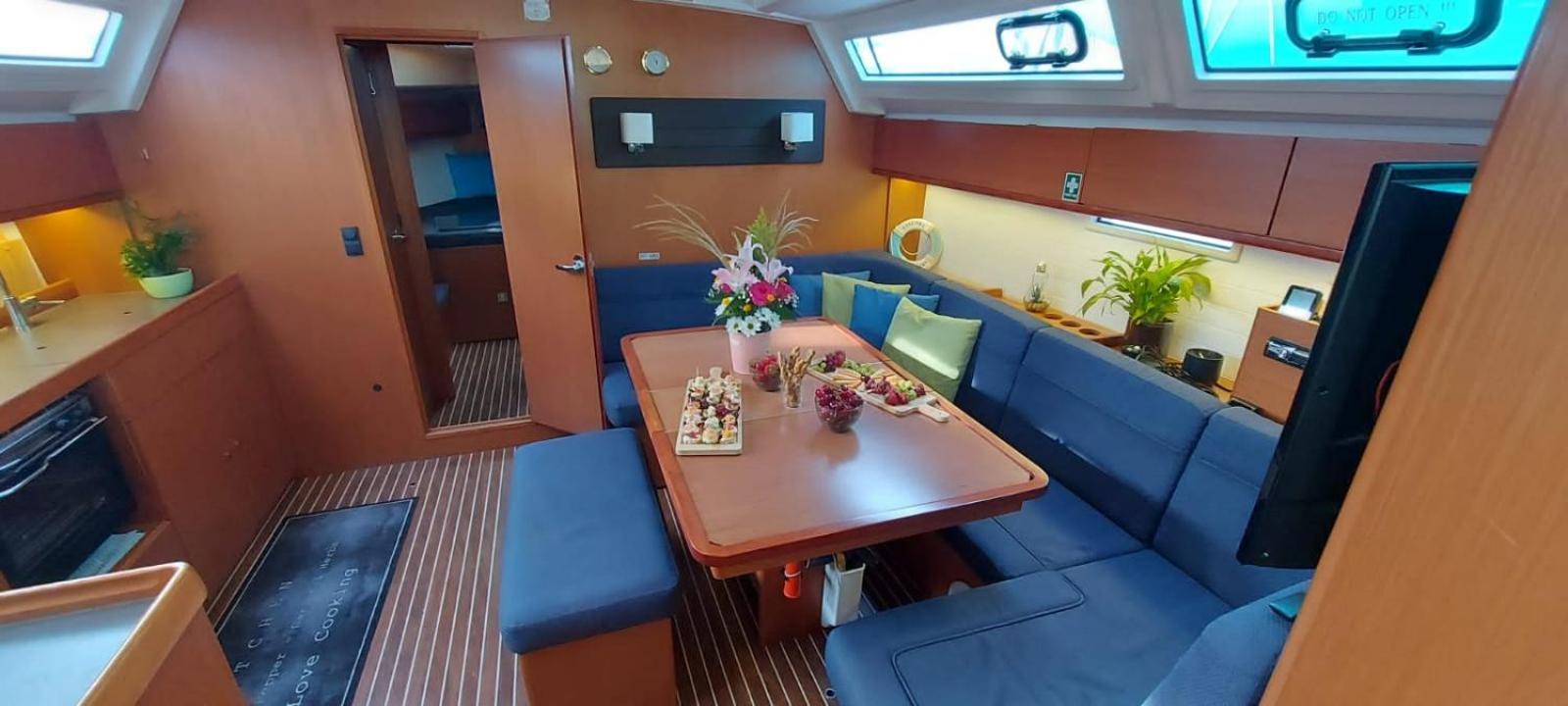 Sailing Yacht Queen Eliza