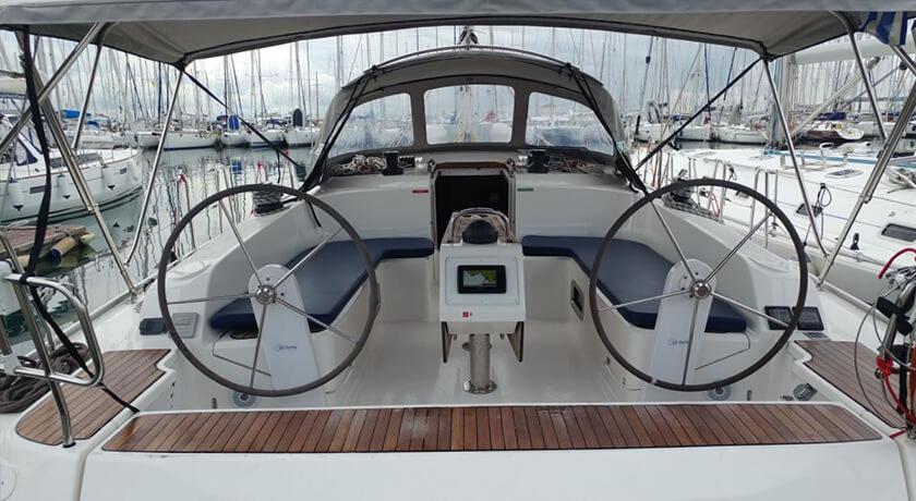 Sailing Yacht Queen Eliza