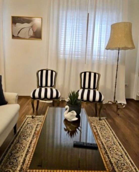 NOVI's Luxury Apartment 2