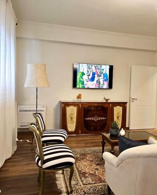 NOVI's Luxury Apartment 2