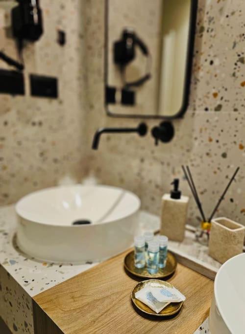 NOVI's Luxury Apartment 2