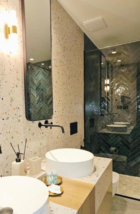 NOVI's Luxury Apartment 2