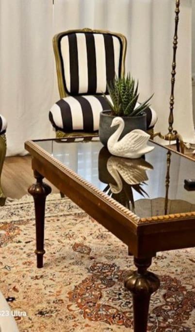 NOVI's Luxury Apartment 2