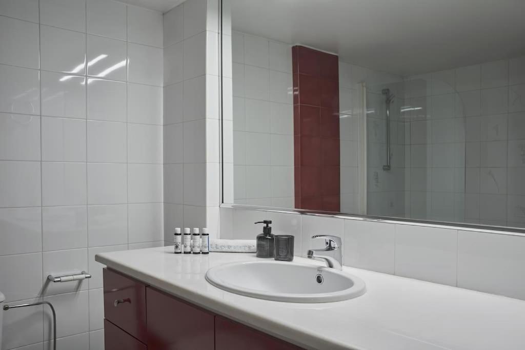 Chic designer home next - Hilton photo 5