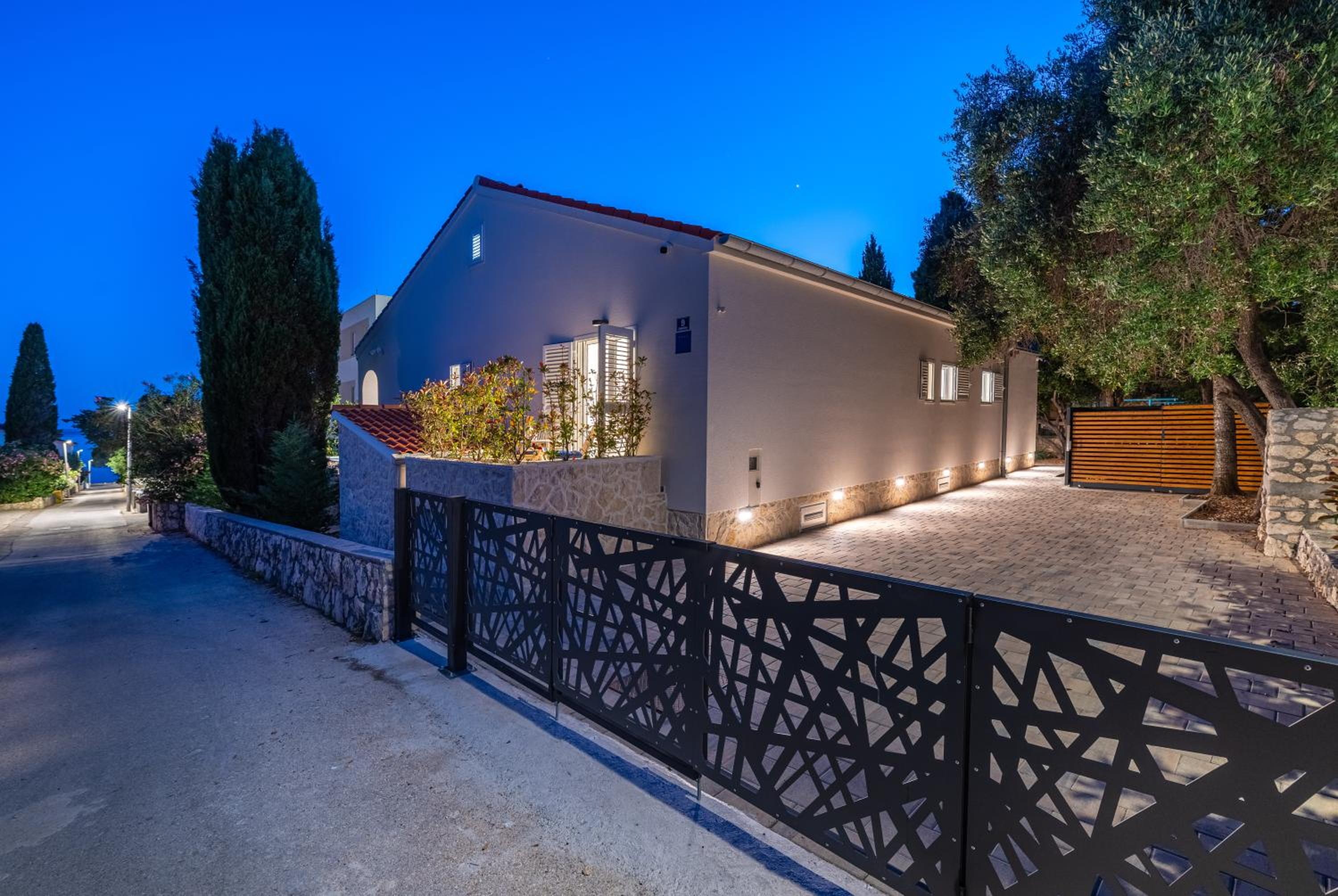 Hotel Villa Island Blue - Image 1