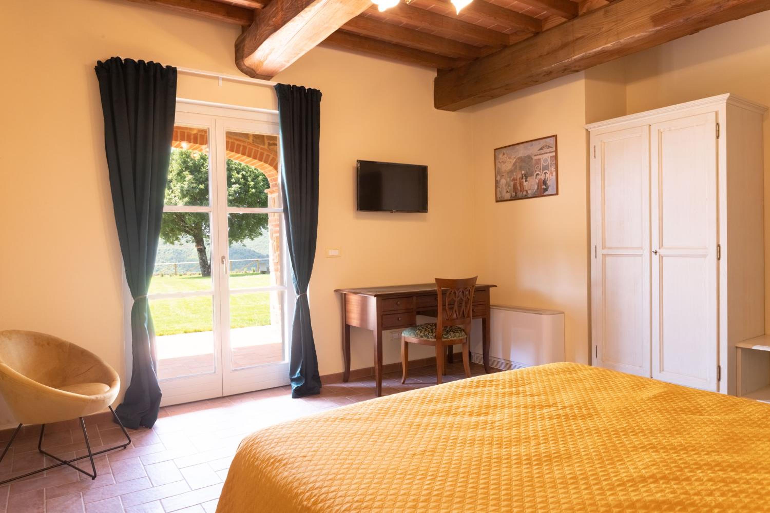 Casale la Querce by VacaVilla