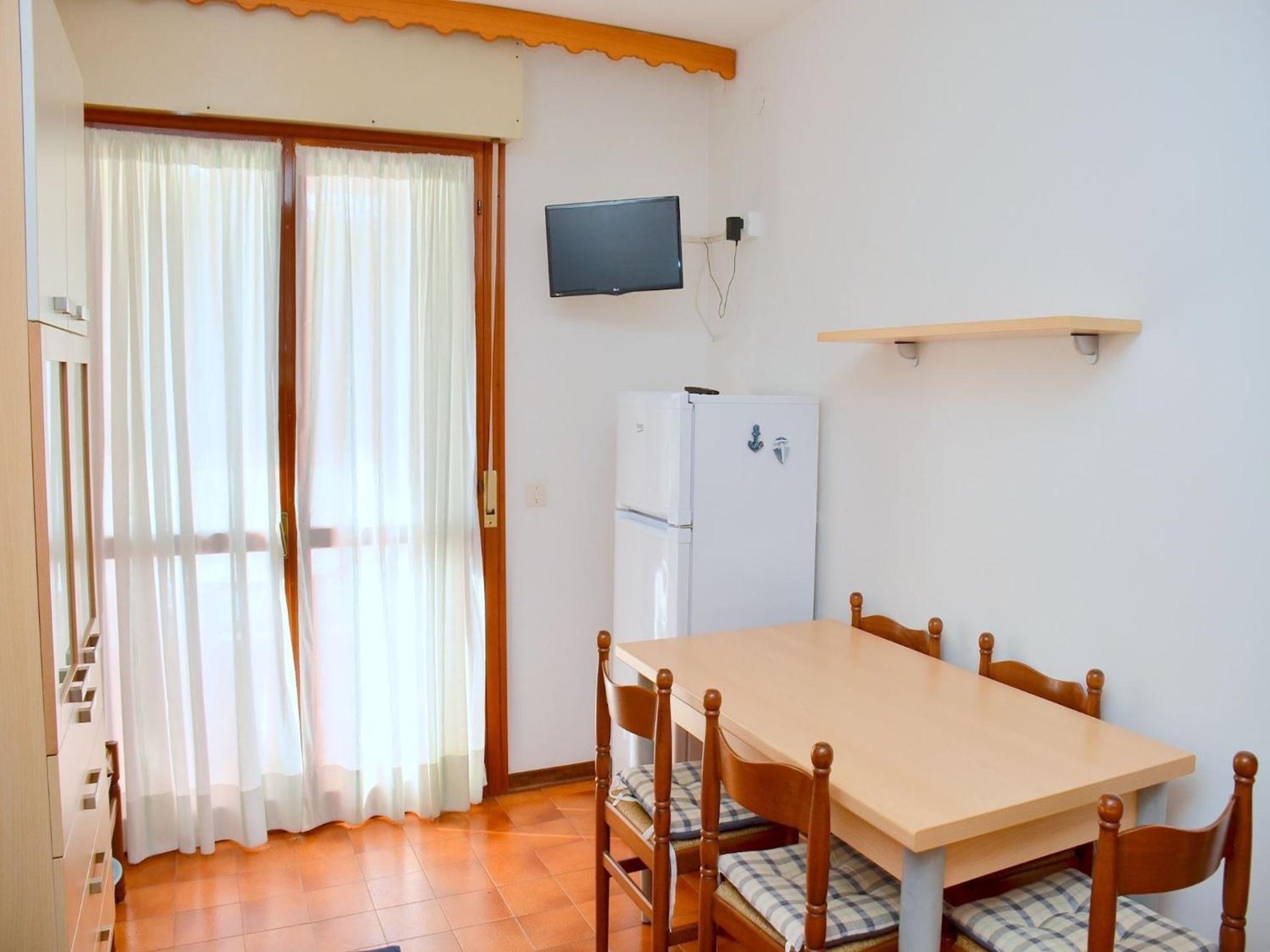 Cozy two-room flat 100mt from Bibione beach photo 3
