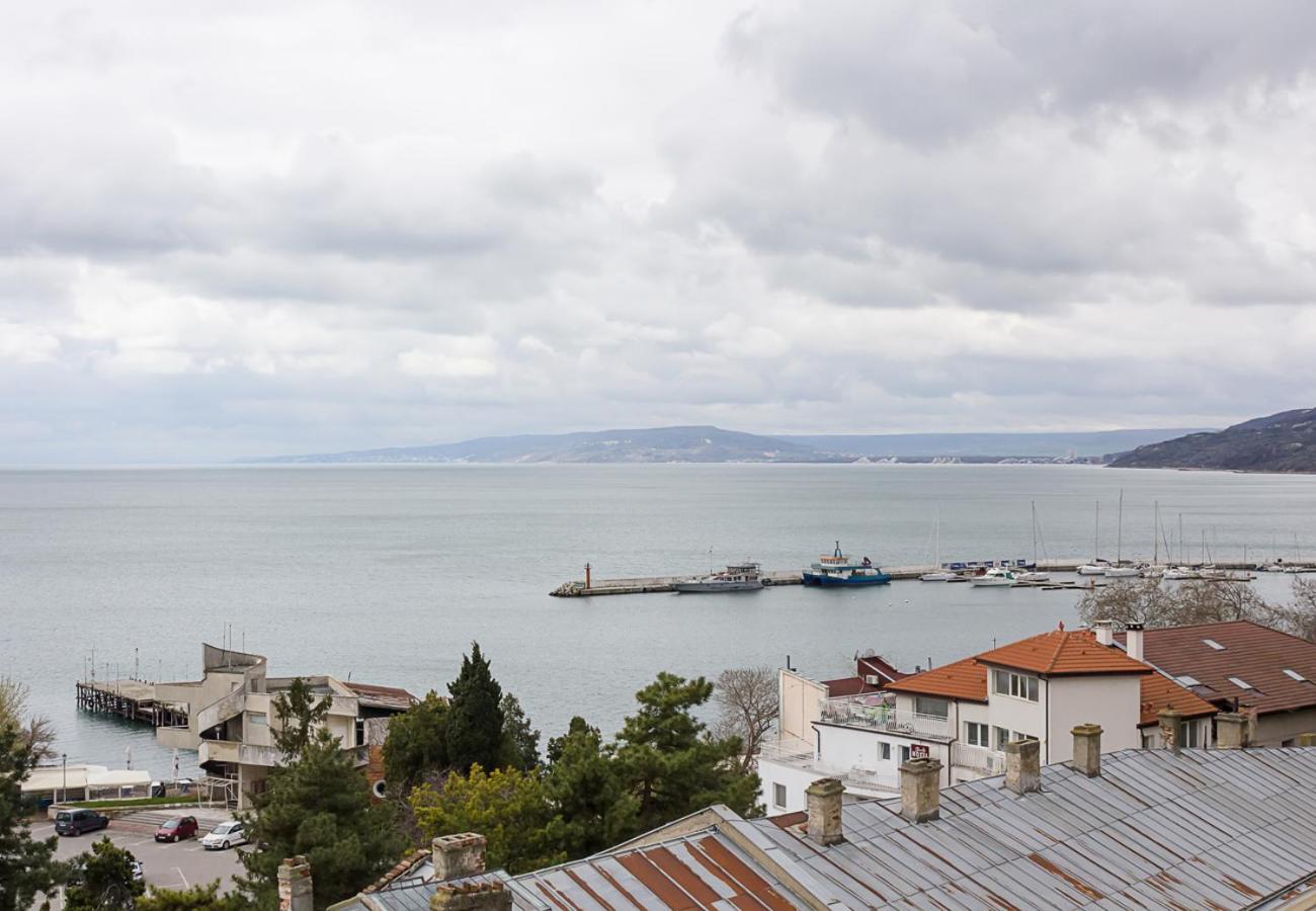 Seaview Haven - Elegant 2BD Flat in Balchik by Flat Mаnager