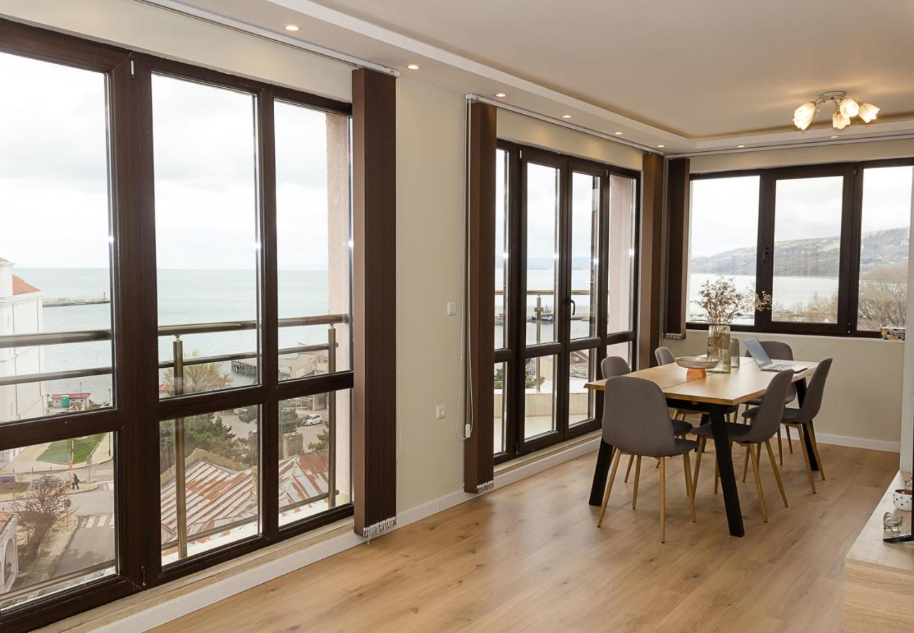 Seaview Haven - Elegant 2BD Flat in Balchik by Flat Mаnager