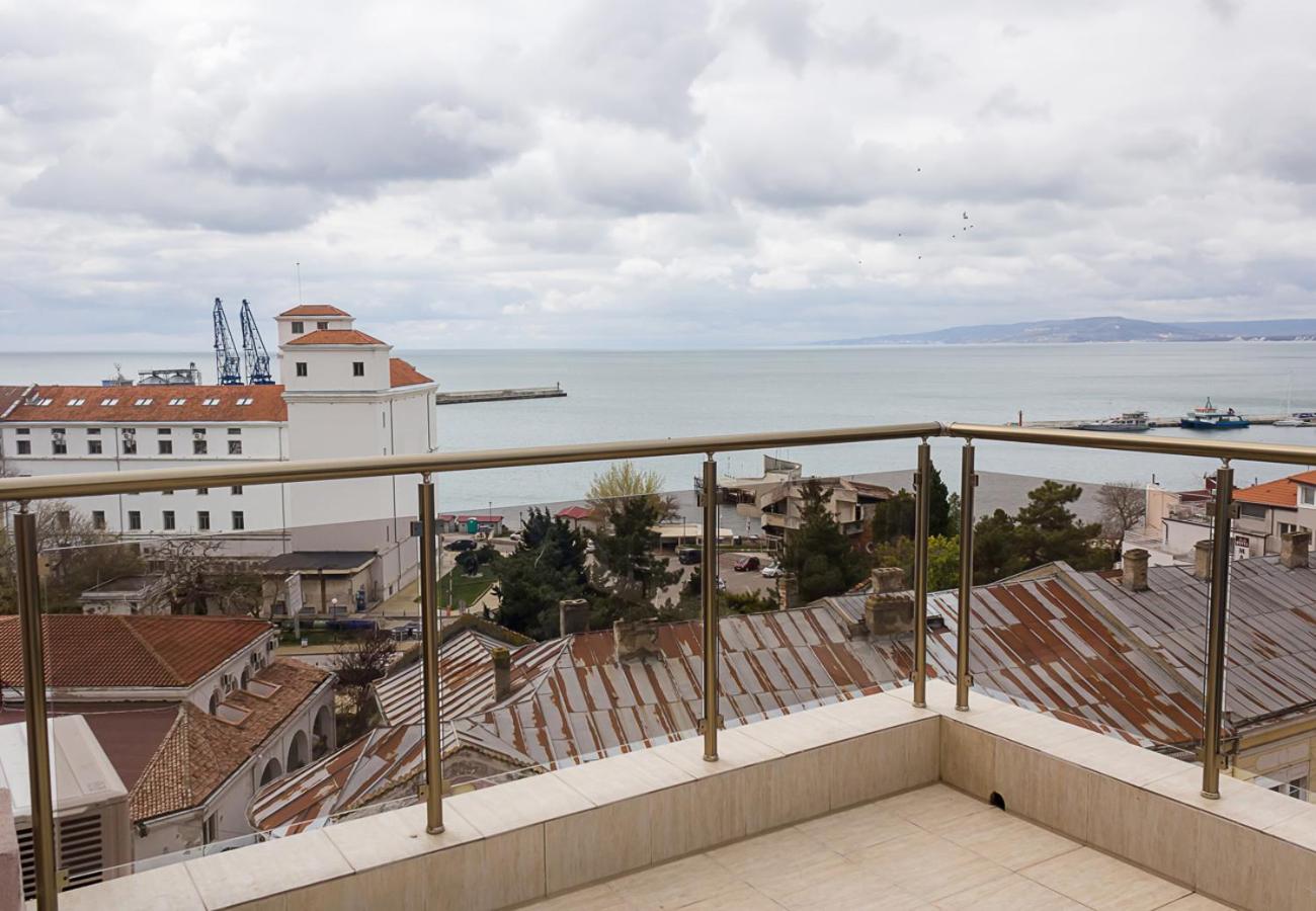 Seaview Haven - Elegant 2BD Flat in Balchik by Flat Mаnager