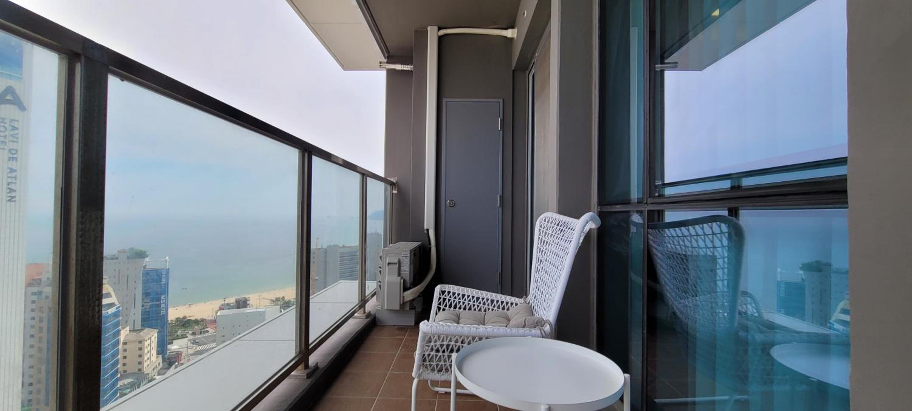Flat nearby Heaundae beach view 2