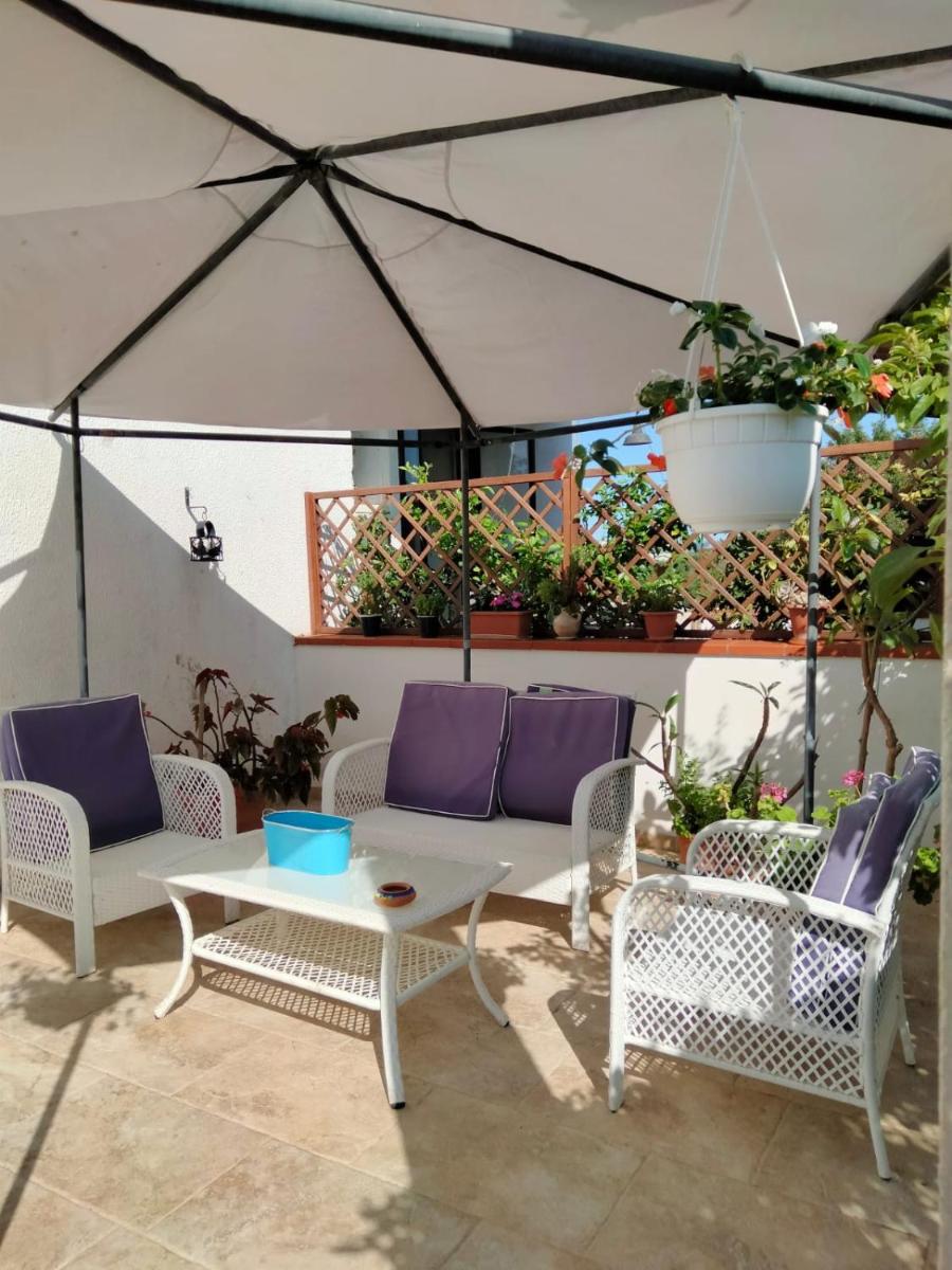 La pomelia view 3