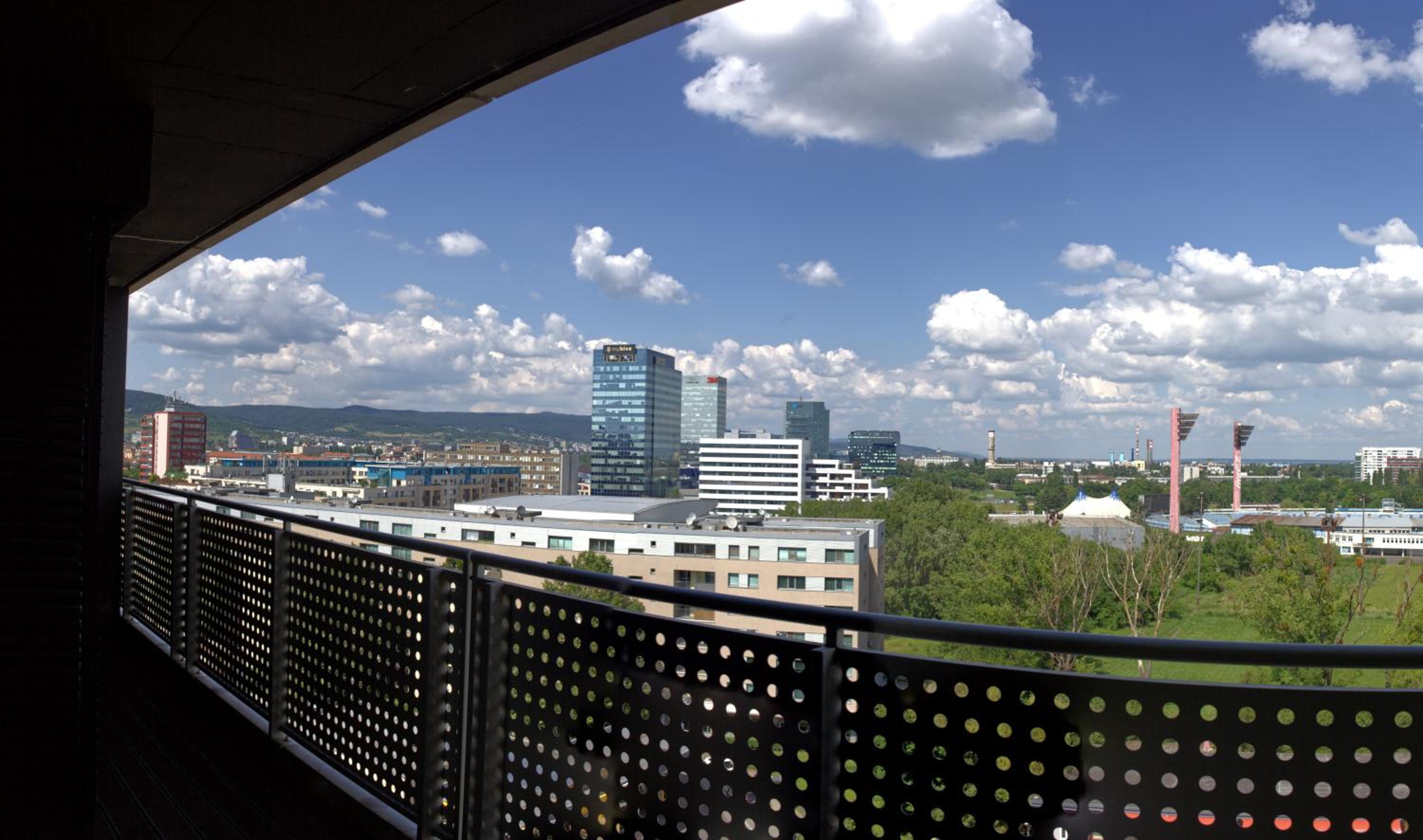 New 1 bdr, w/private parking view 3