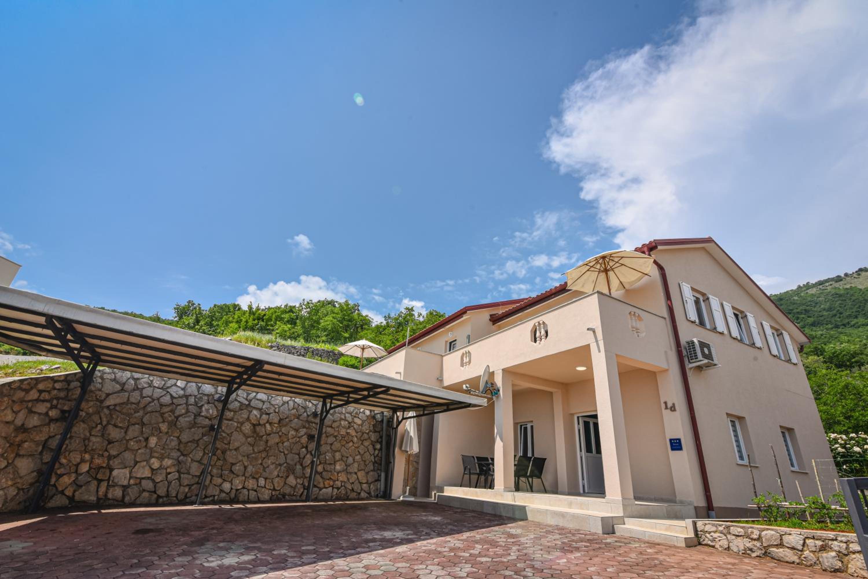 Brseč Villa AnDa s apartmanima i bazenom view 5