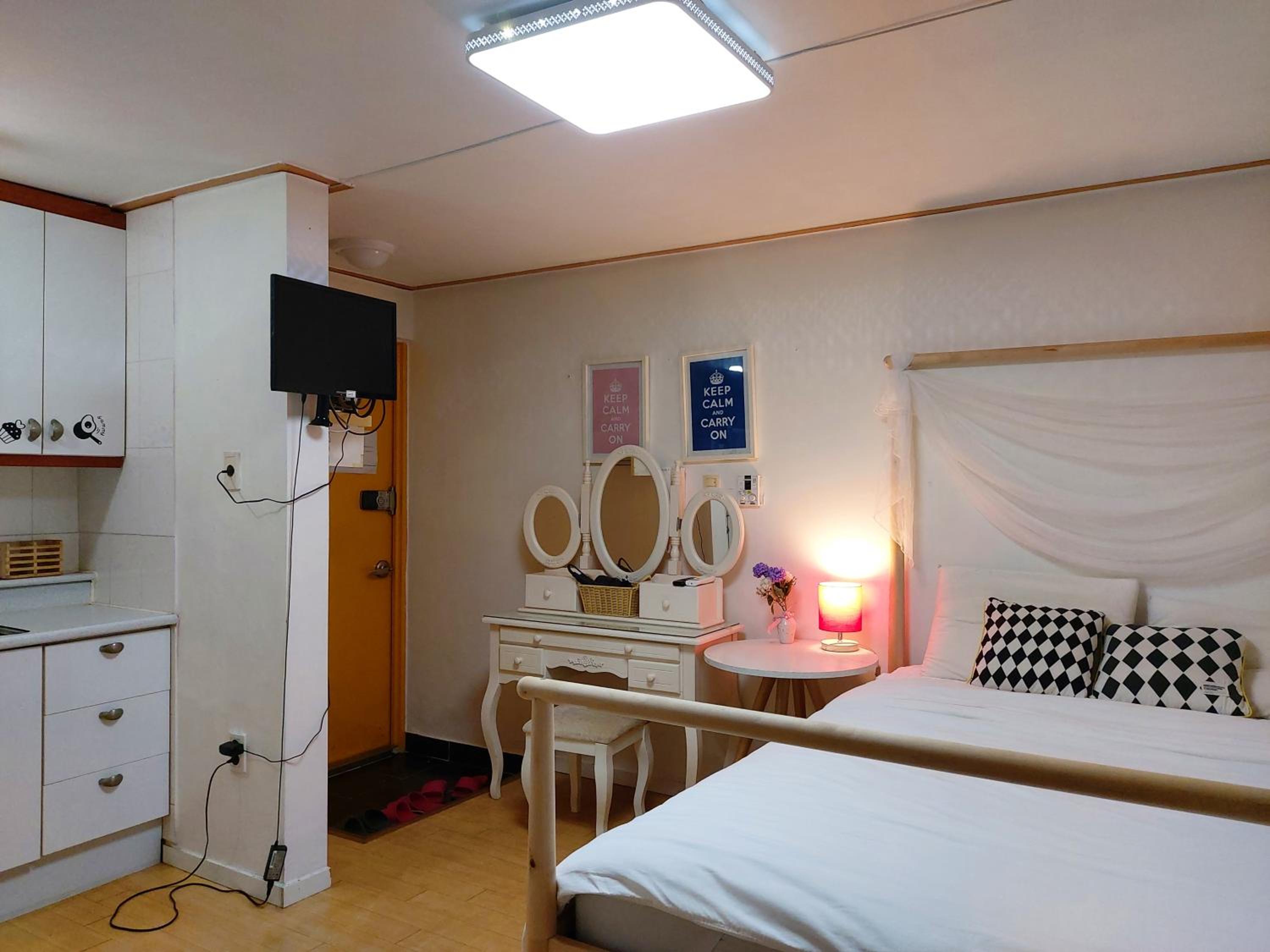 hotel room