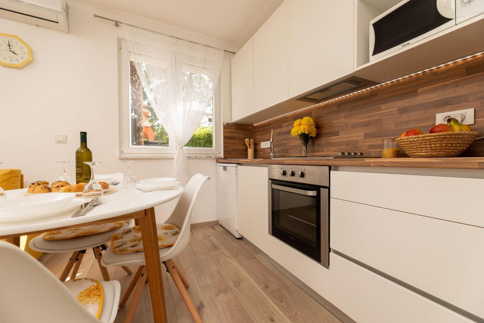 Apartments Danica by EL-PI TOURS