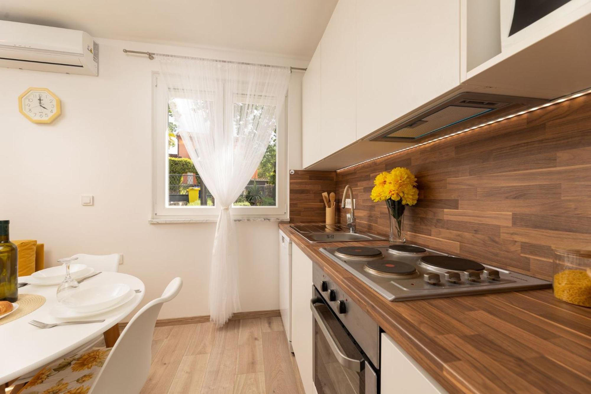 Apartments Danica by EL-PI TOURS