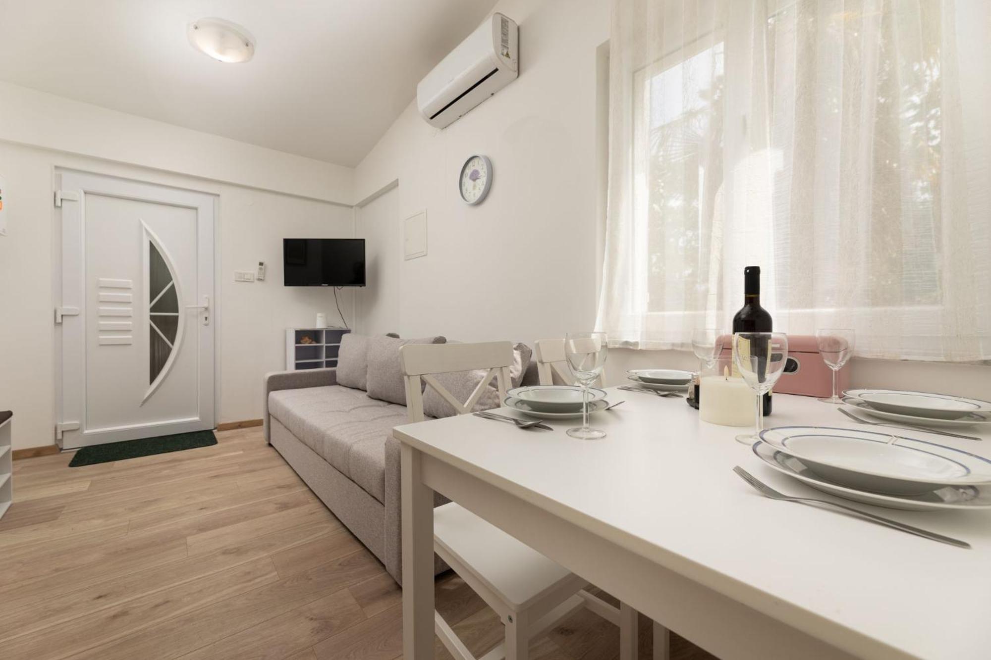 Apartments Danica by EL-PI TOURS