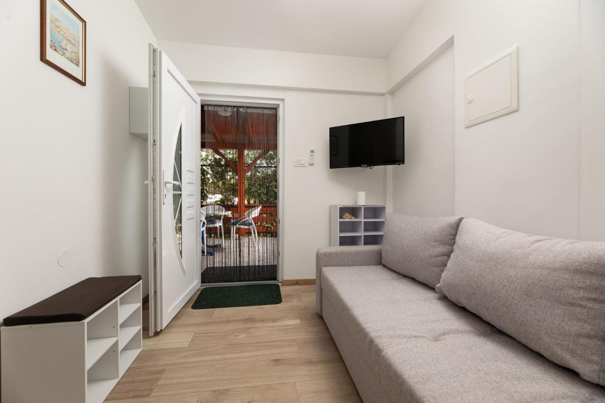Apartments Danica by EL-PI TOURS