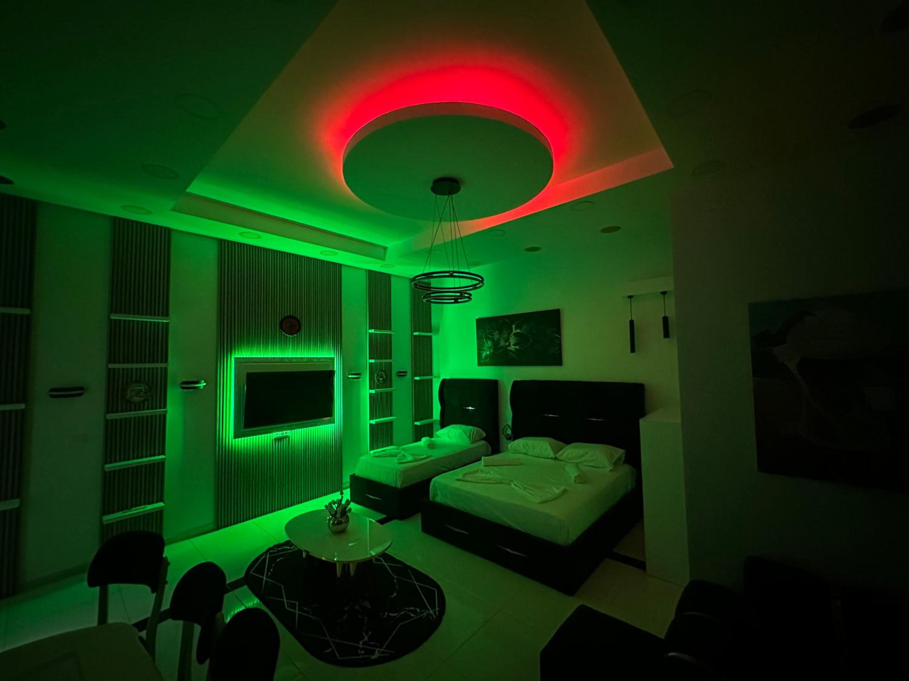 ESTO's Apartament near Tirana Airport 1 - Self CheckIN -Netflix - FREE Parking