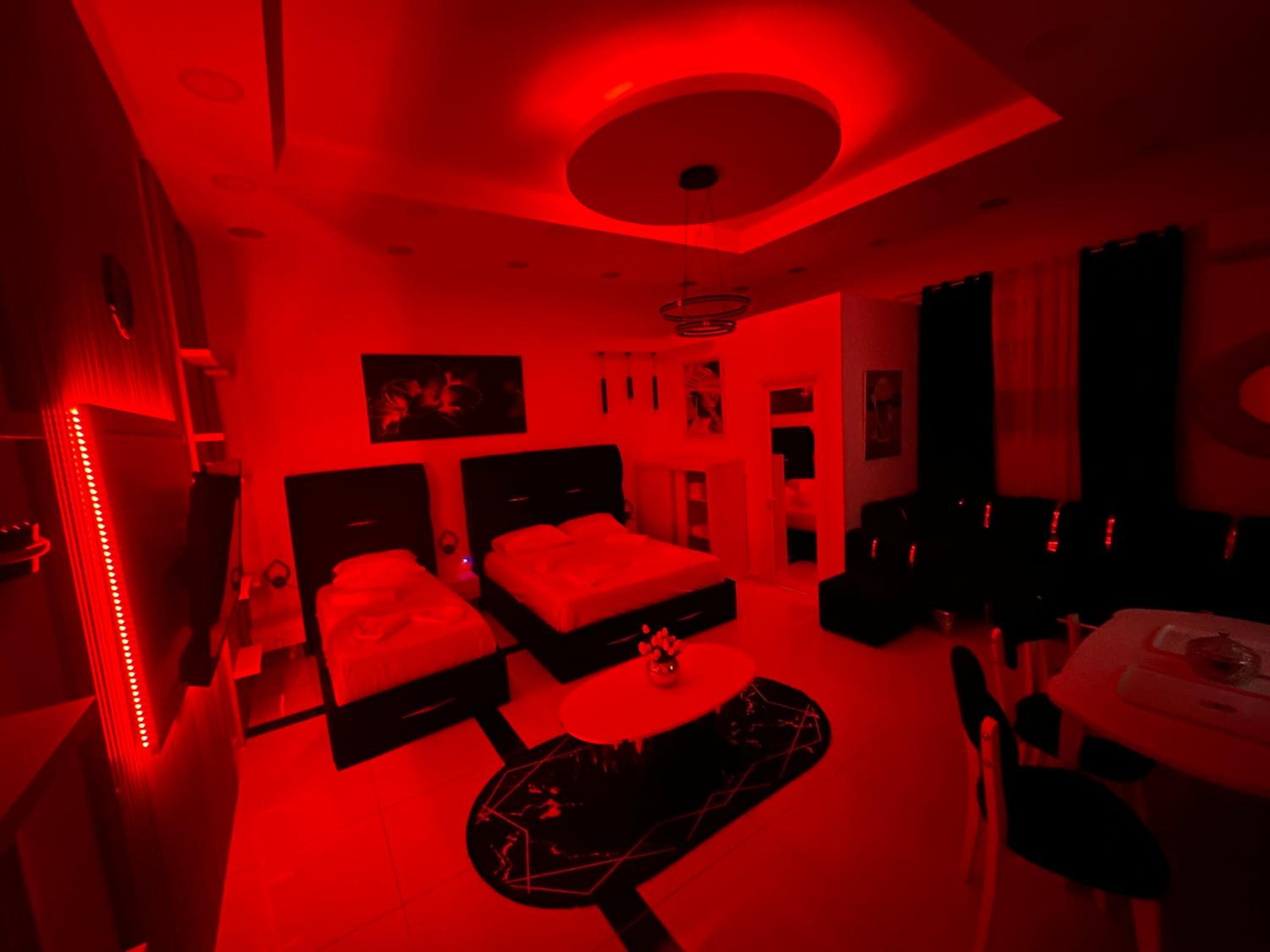 ESTO's Apartament near Tirana Airport 1 - Self CheckIN -Netflix - FREE Parking