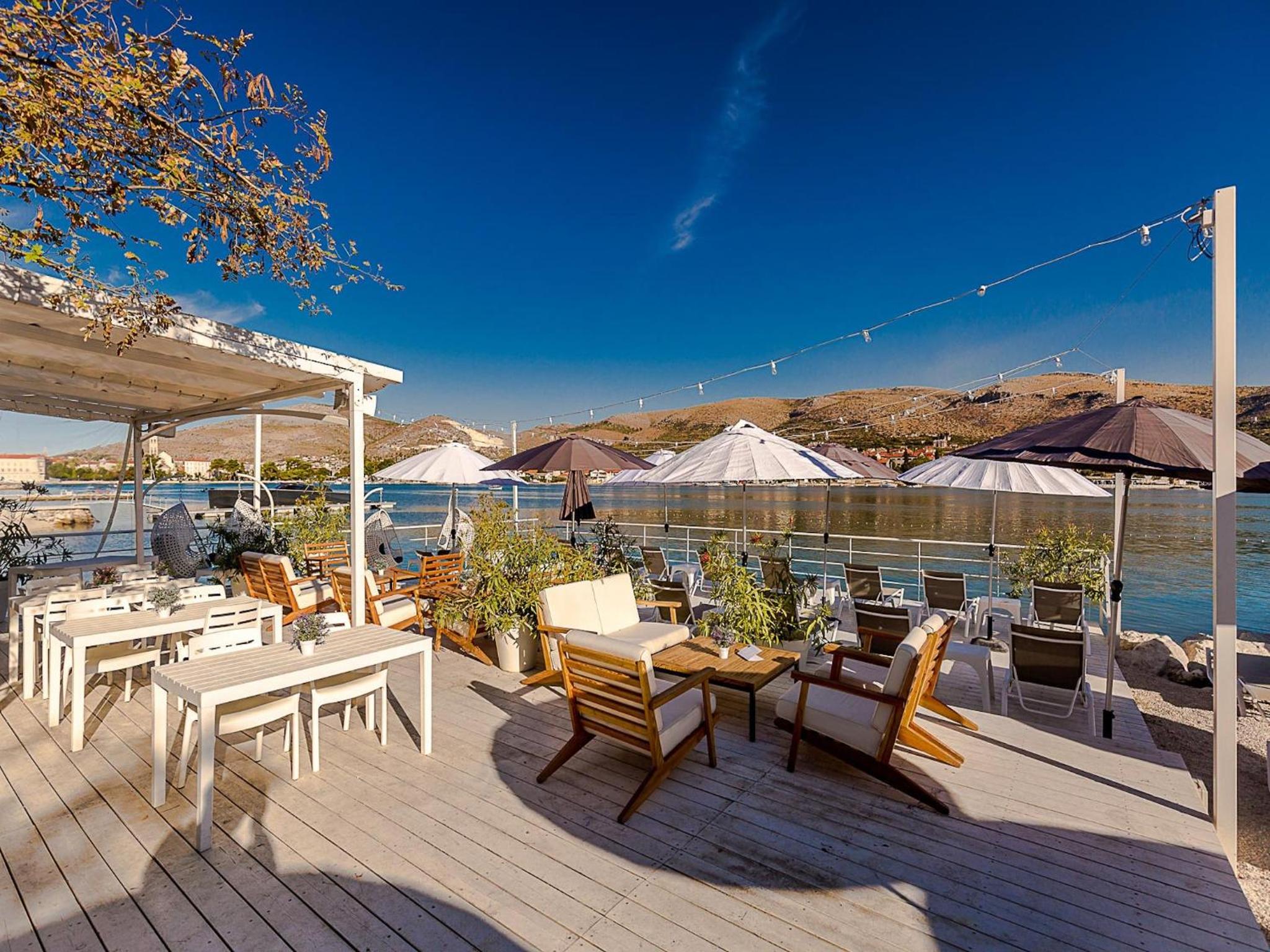 Photo 60
