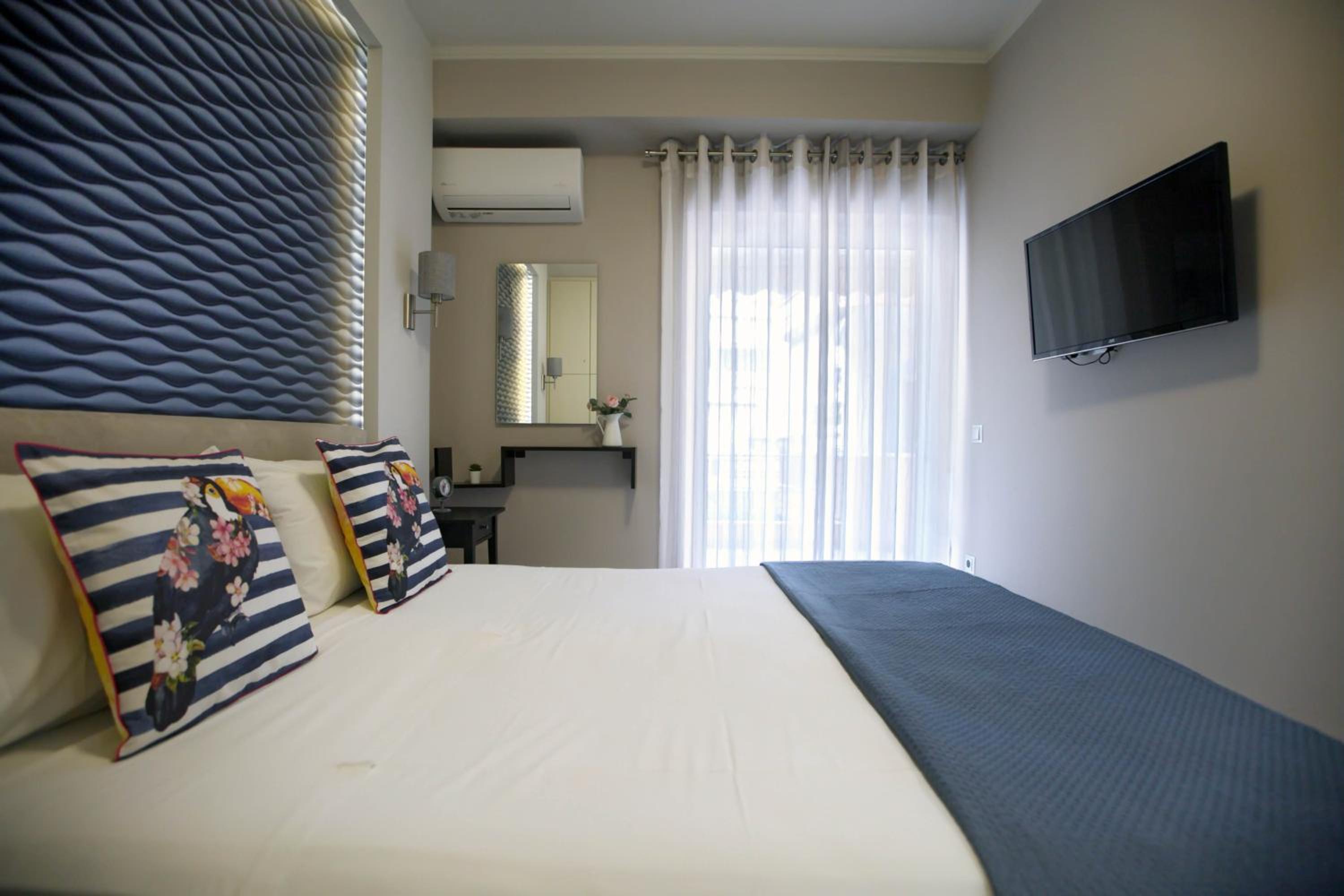 Ioanna's Luxury Two Bedroom Apartment photo 5
