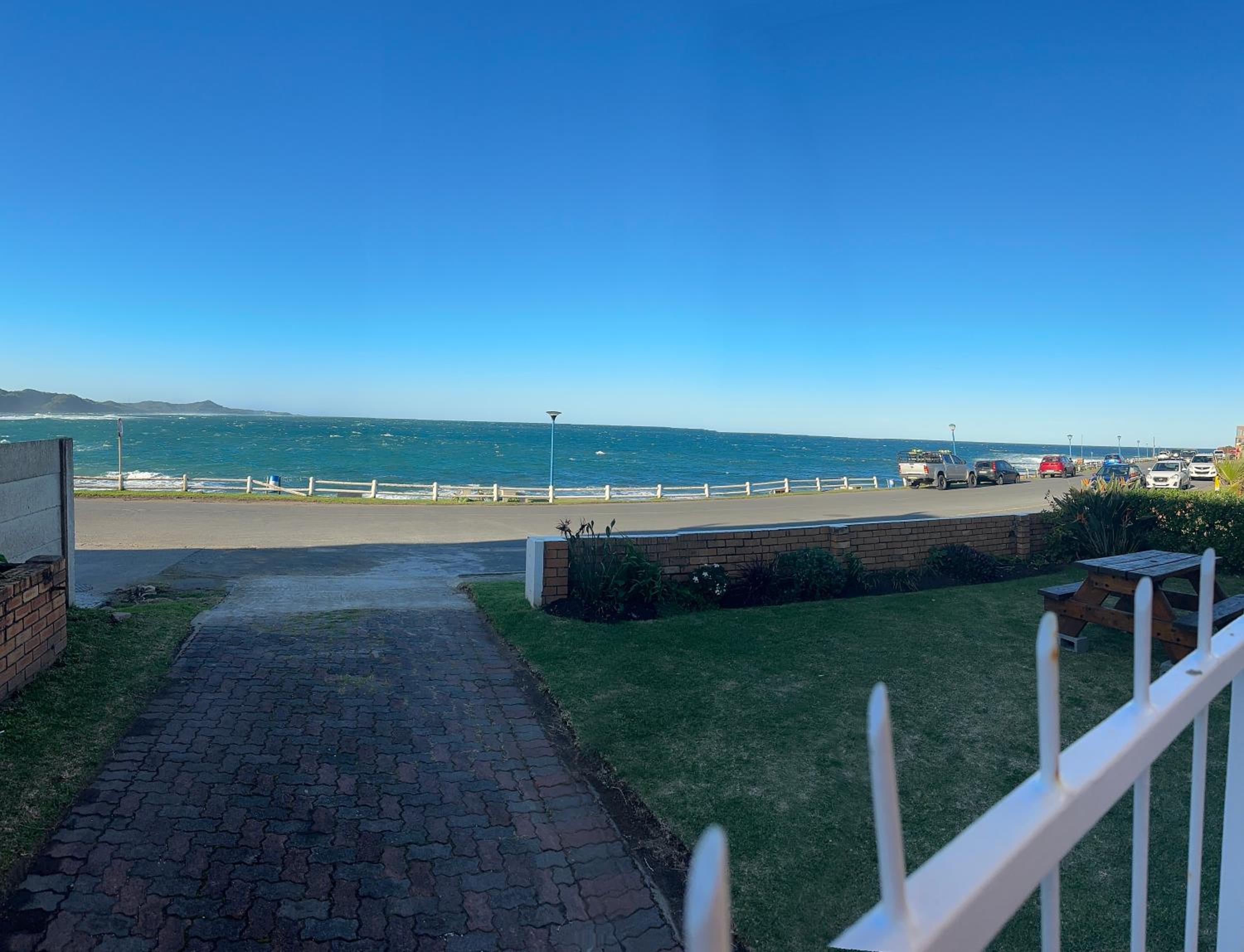 9 Bayview Gonubie Seaside