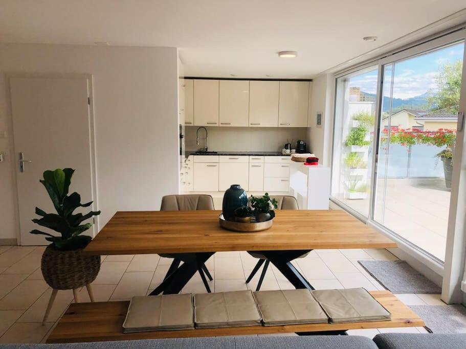 Atikka, Penthouse