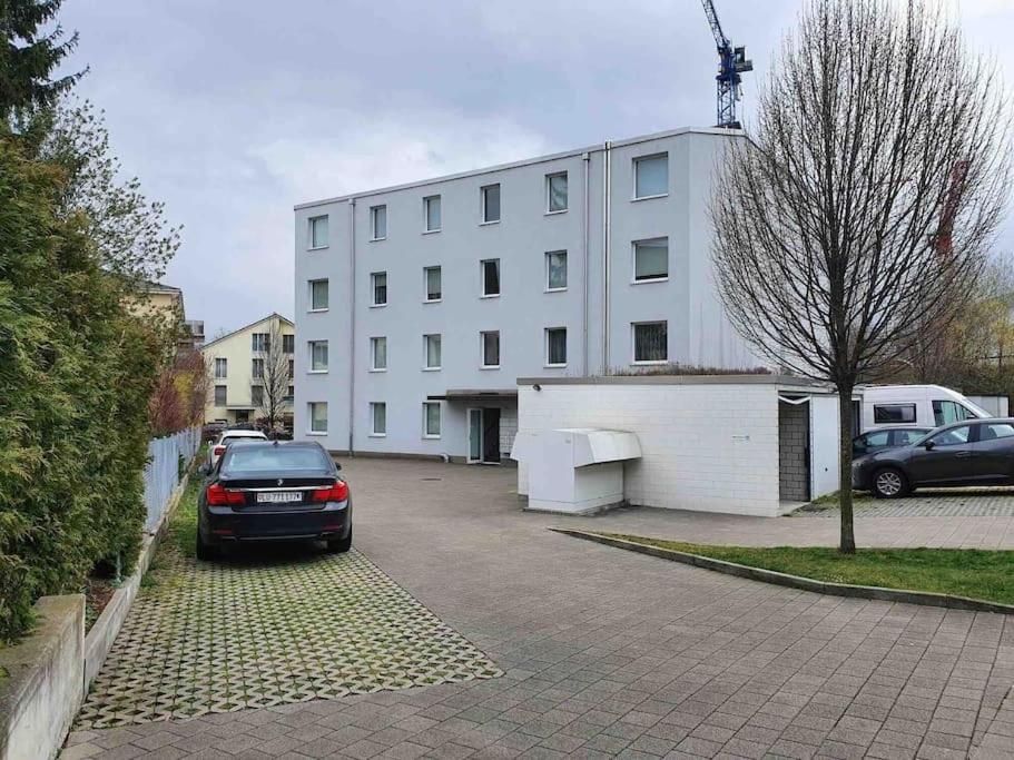 Atikka, Penthouse
