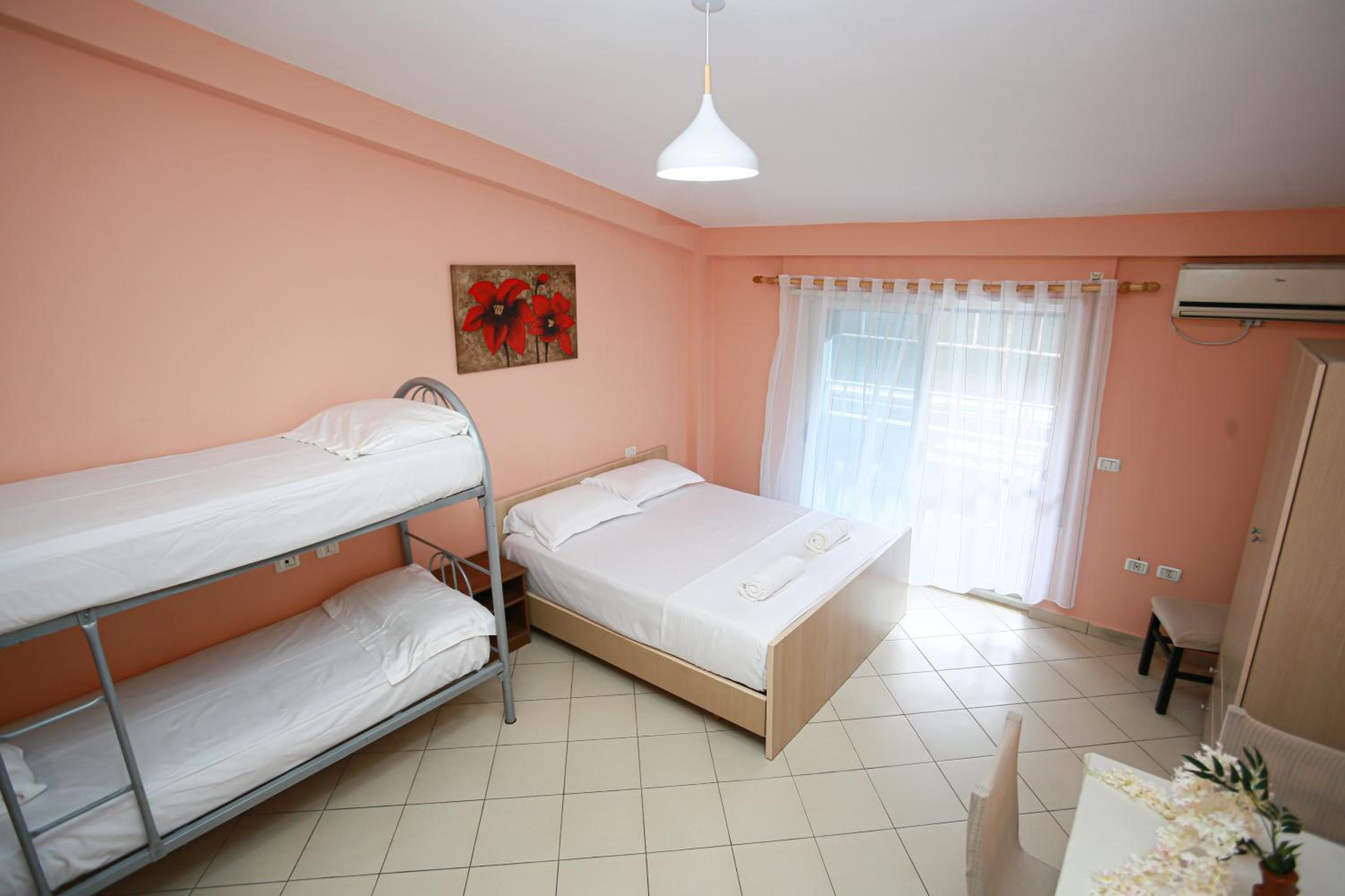 Helia's Apartments Shkembi Kavajes