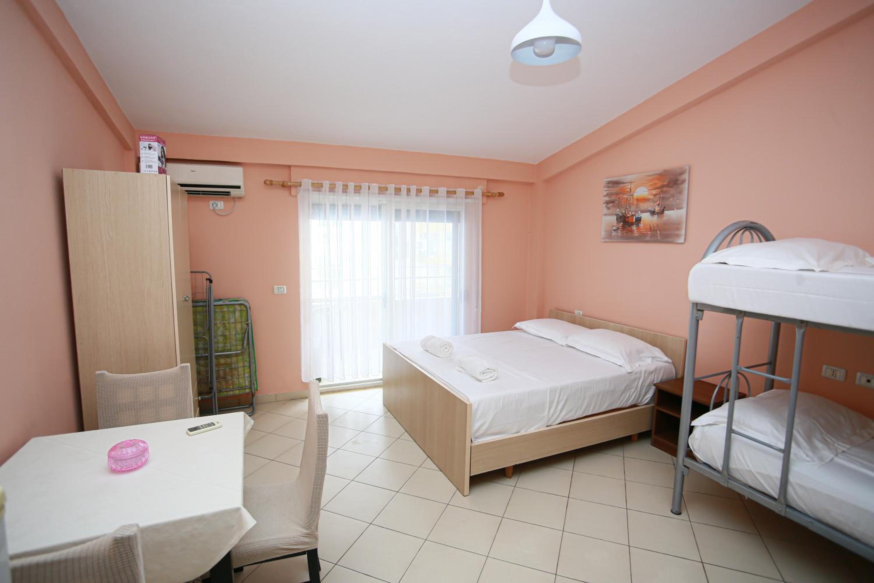 Helia's Apartments Shkembi Kavajes