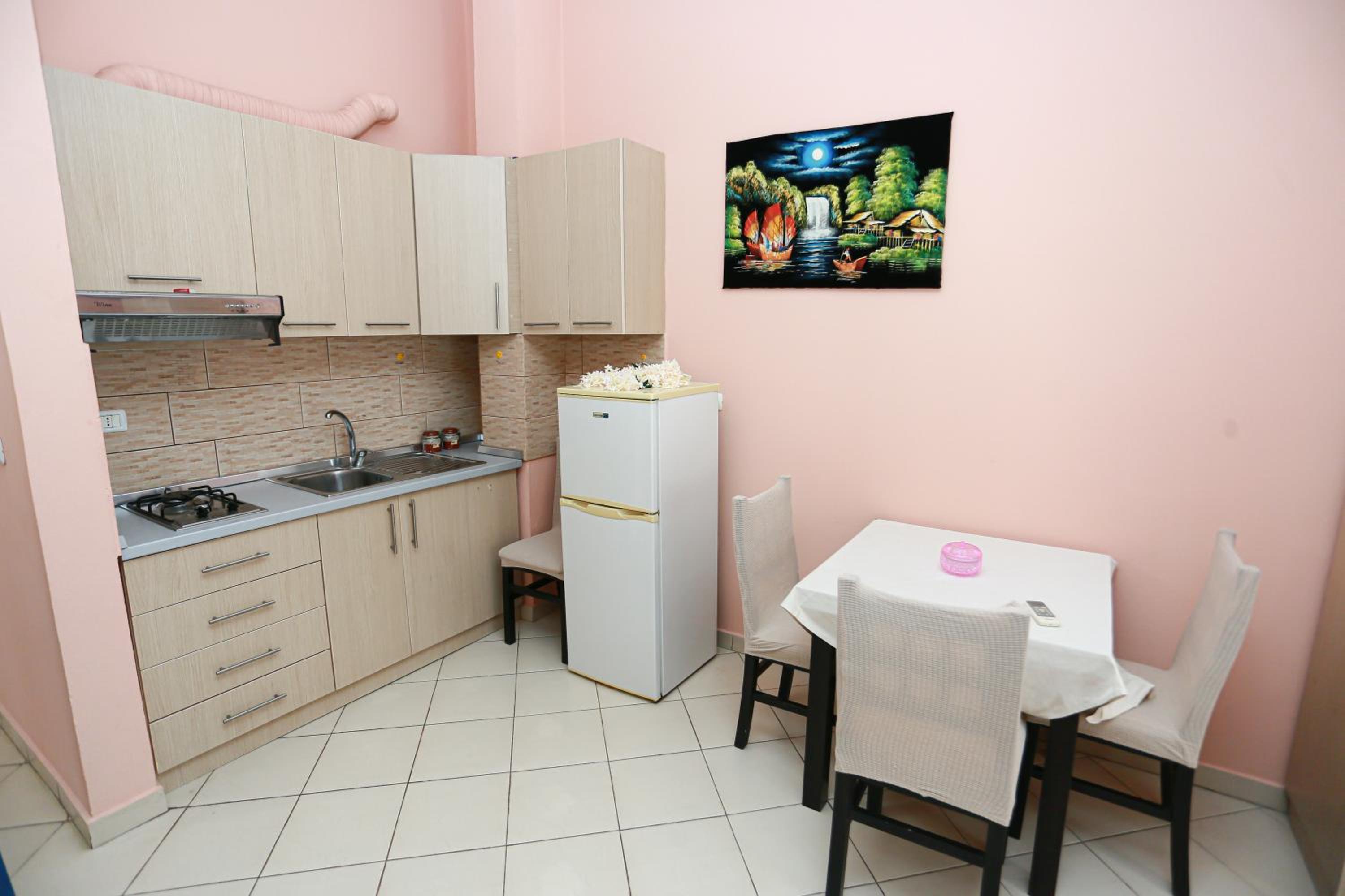 Helia's Apartments Shkembi Kavajes