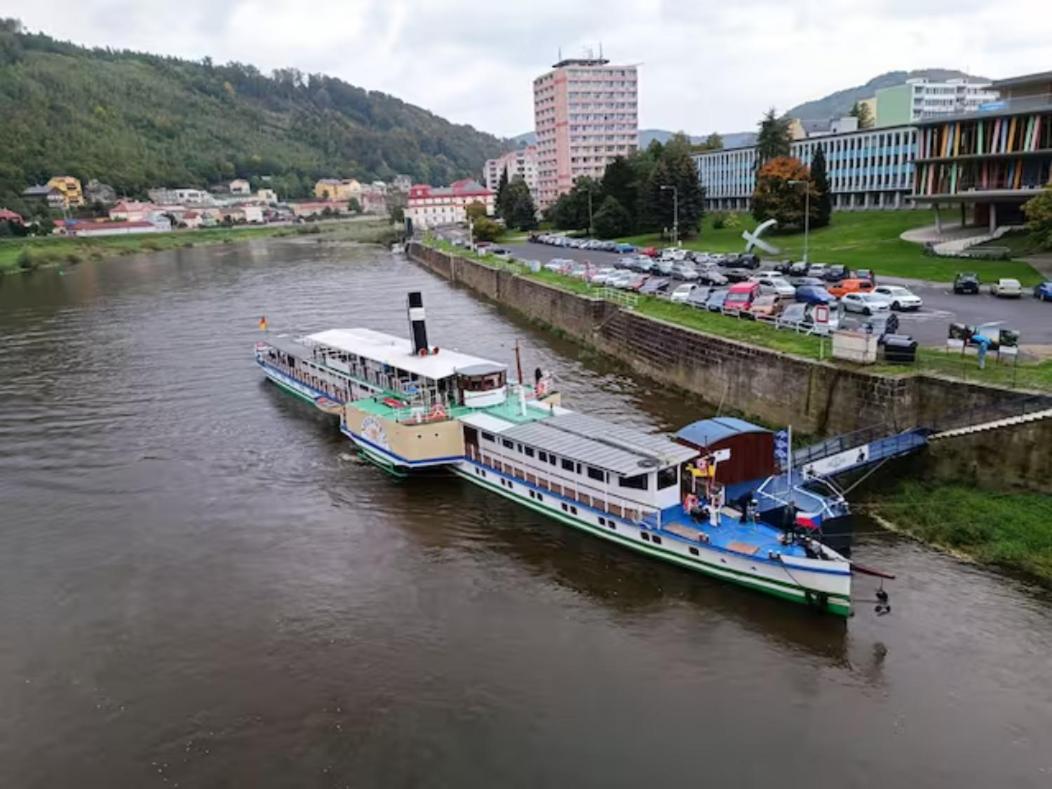 U Bocmana s výhledem na zámek a Labe