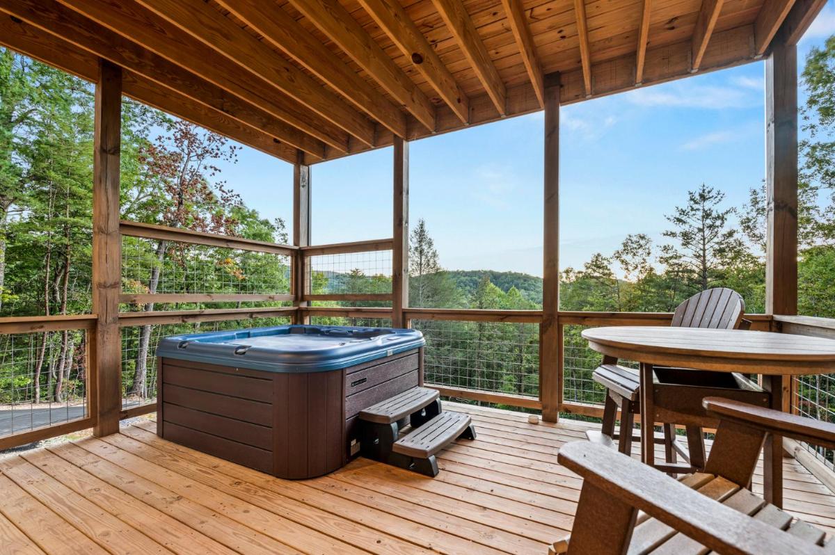 Overlook Swim Lodge - Indoor Heated Pool, 3 Decks, Hot Tub, Theatre, Game Room - Minutes to PF & Dollywood view 2