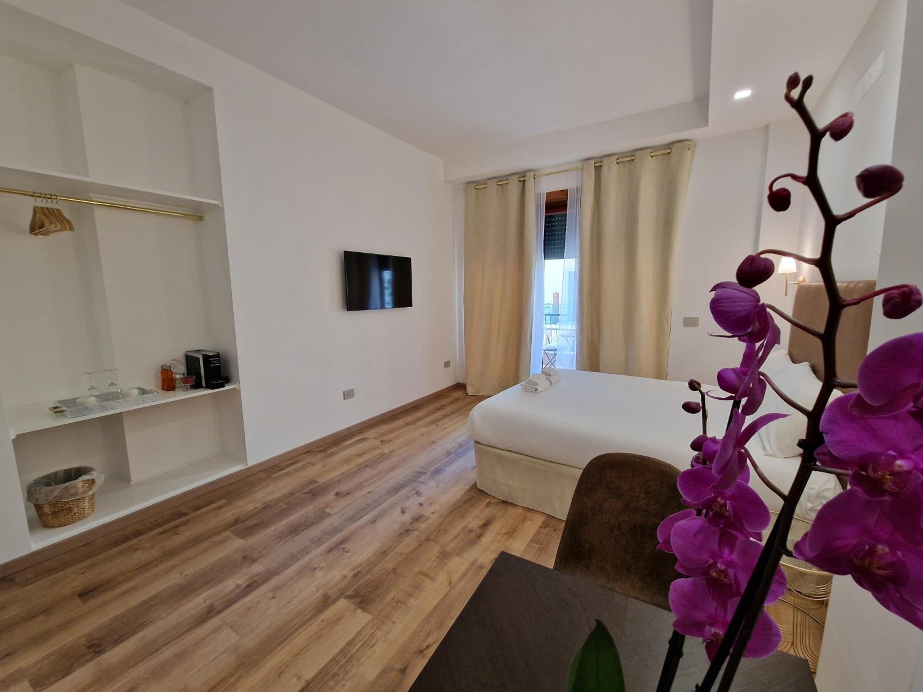 Cuma Suites