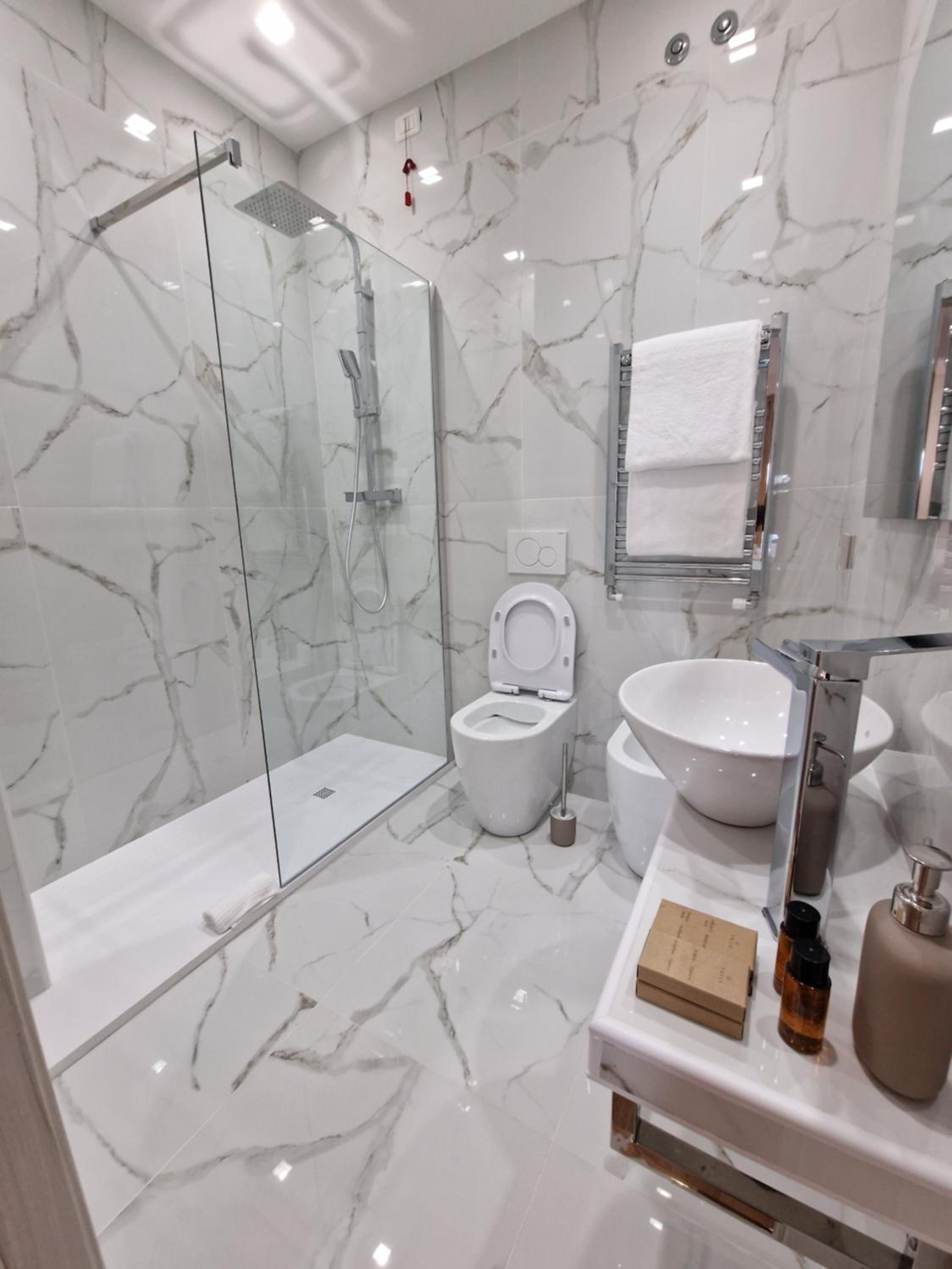 Cuma Suites