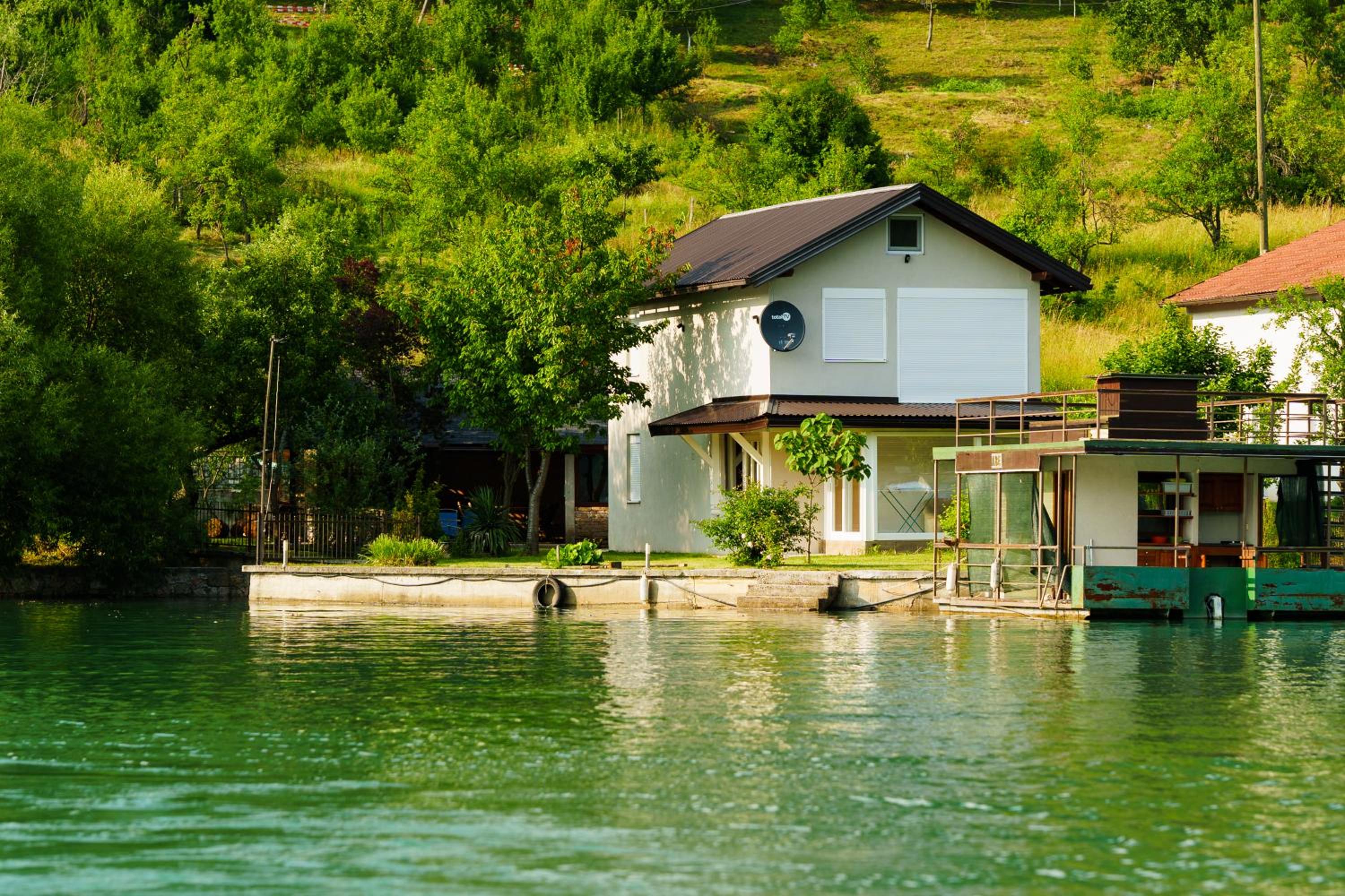 Vikendica Gorica-Jablaničko jezero