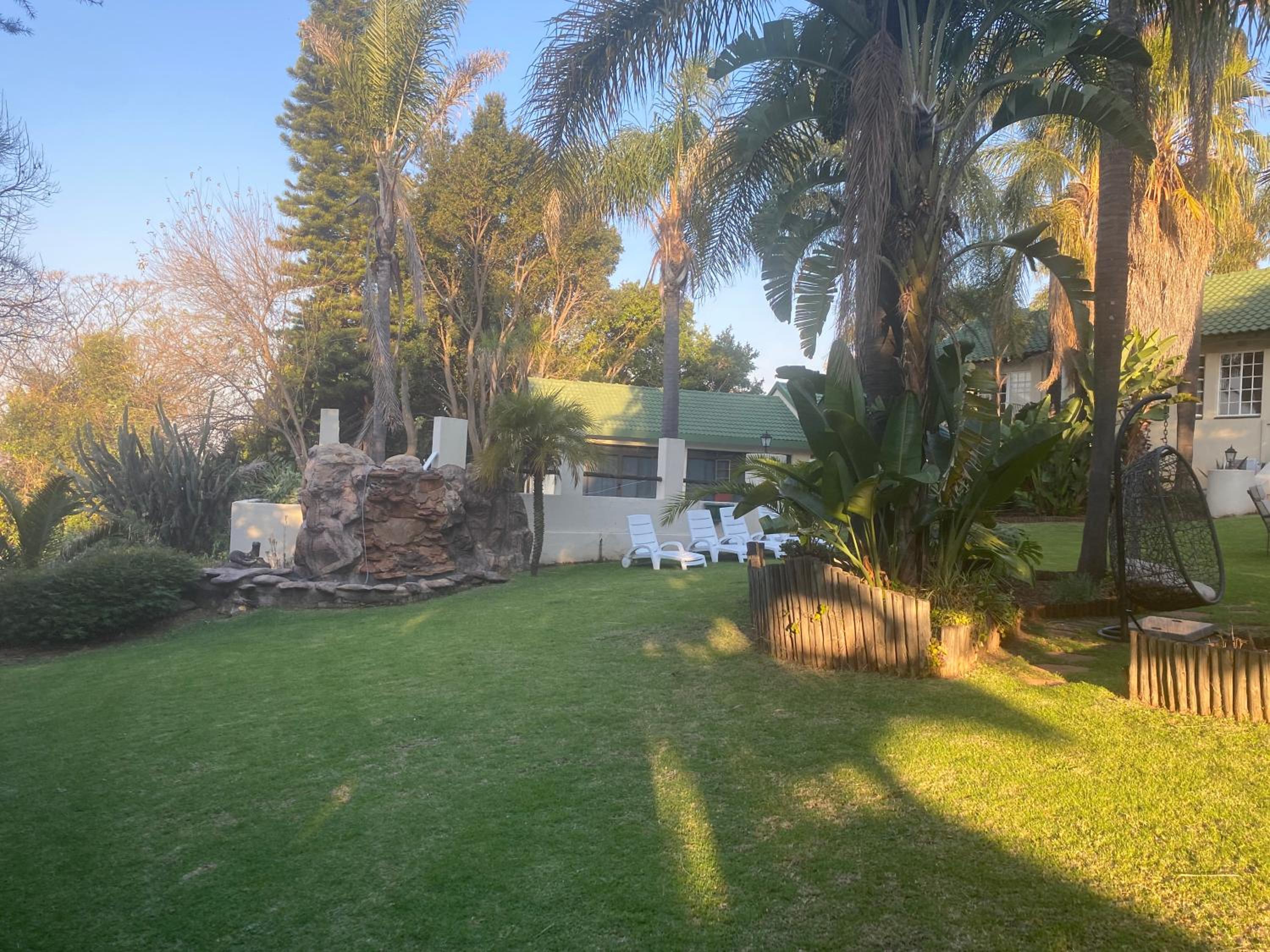 Safari Deluxe Rooms - elegant rooms with access to beautiful garden view 5