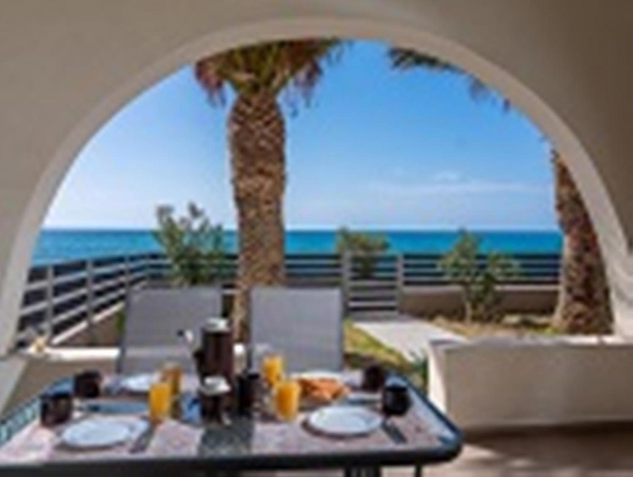 Atalanti Seaside Junior Suites, Beachfront