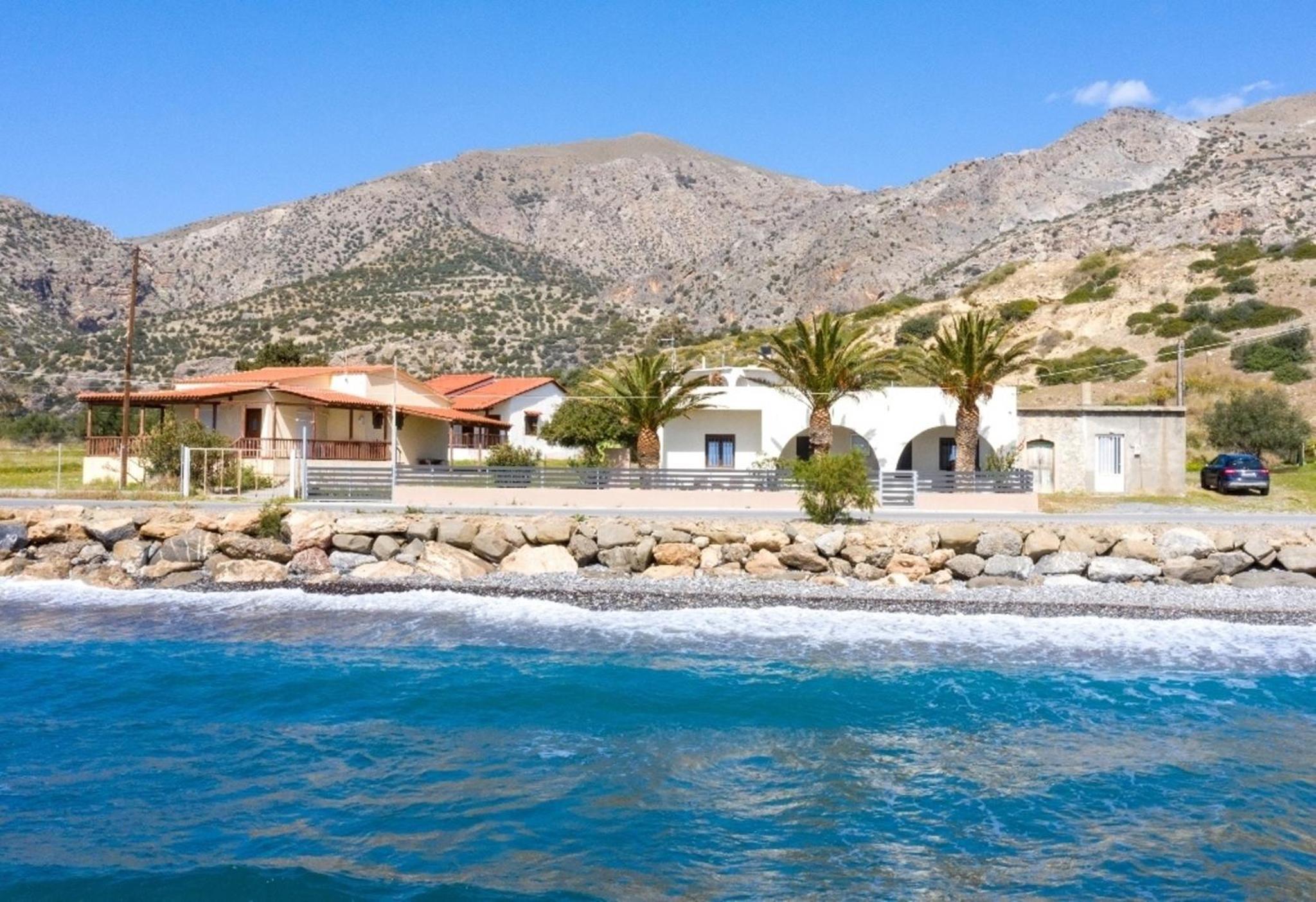 Atalanti Seaside Junior Suites, Beachfront