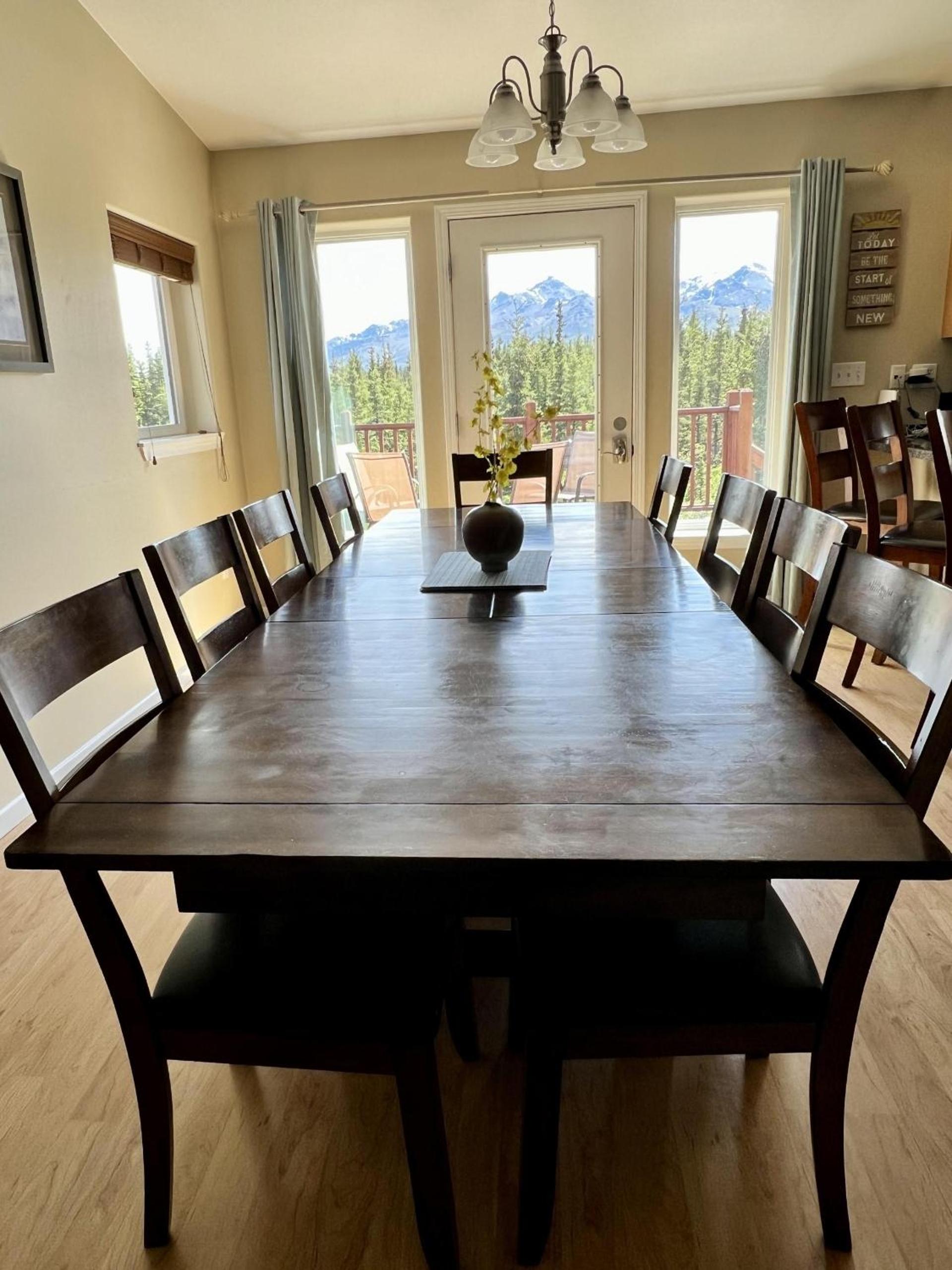 5 Star Denali Park Spacious Family Home view 5