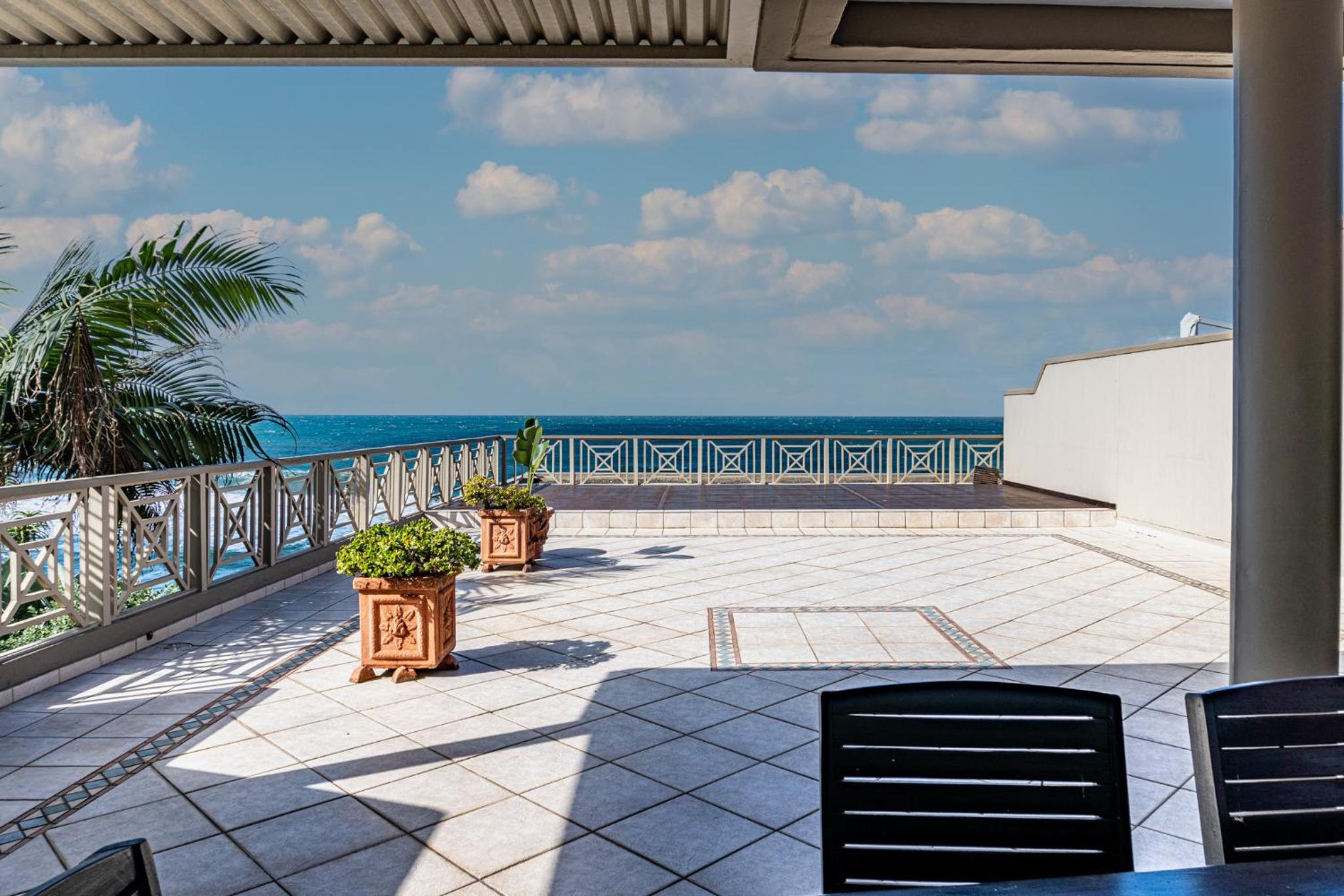 Seafront Oasis in Thompsons Bay view 4