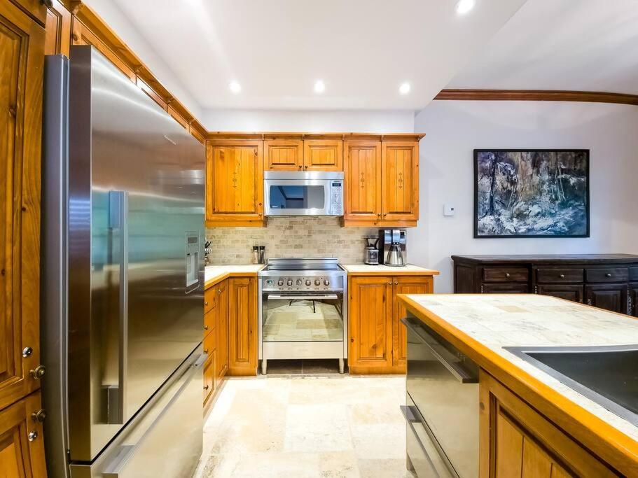 Tremblant Prestige - Plateau 202-5