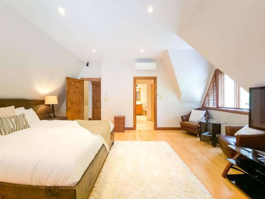 Tremblant Prestige - Plateau 202-5
