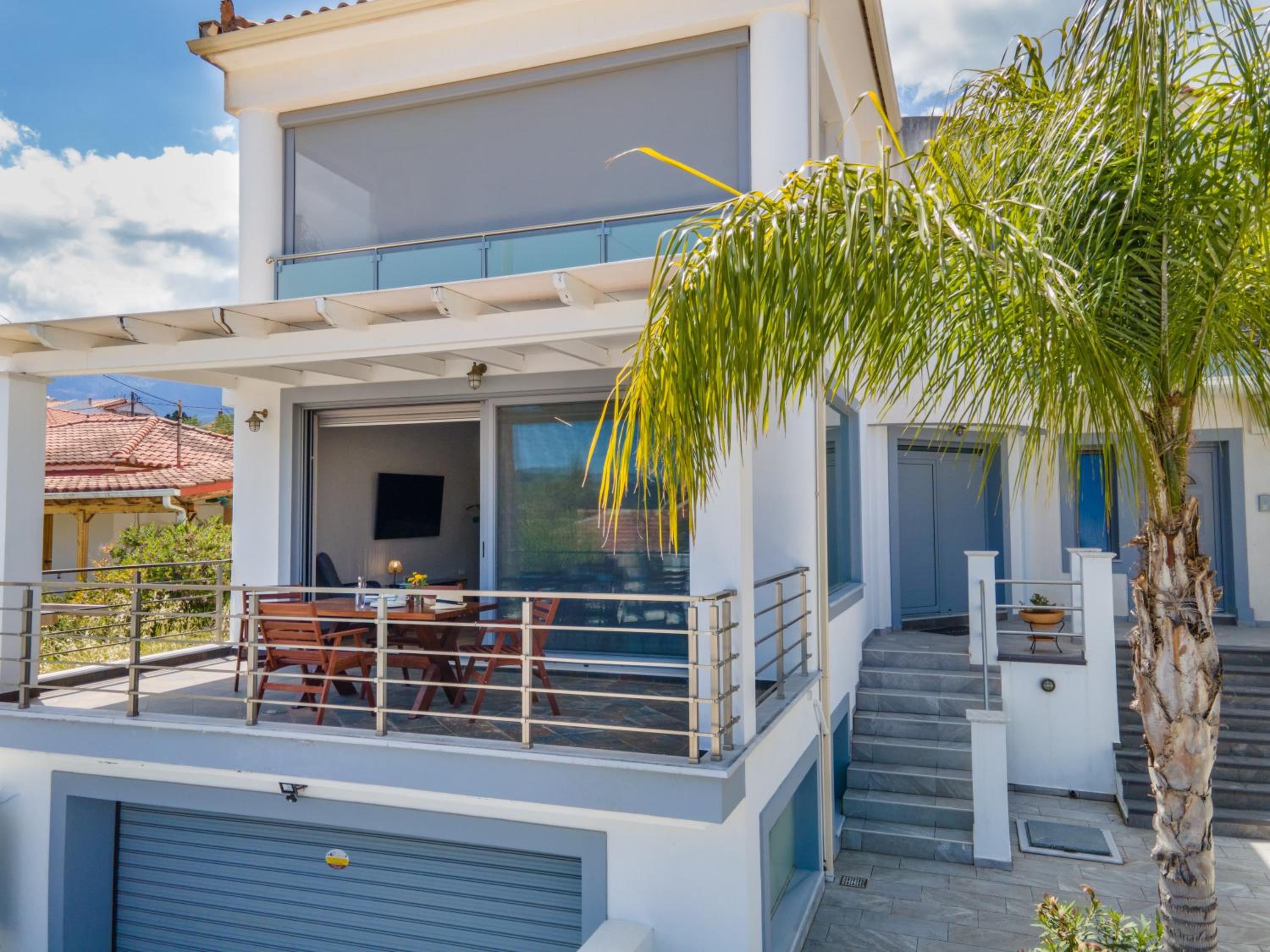 Maria Seaside Apartment view 4
